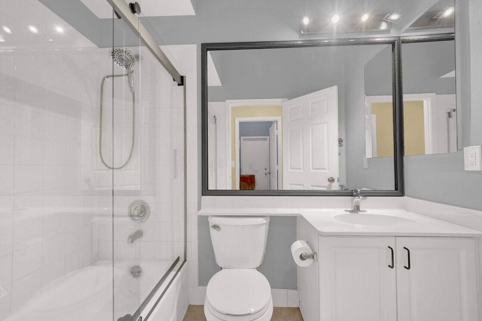 GUEST BATHROOM