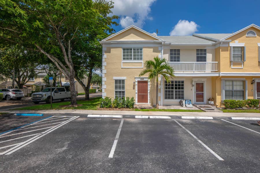Property photo for 2900 DORCHESTER Lane, #2900, Cooper City, FL