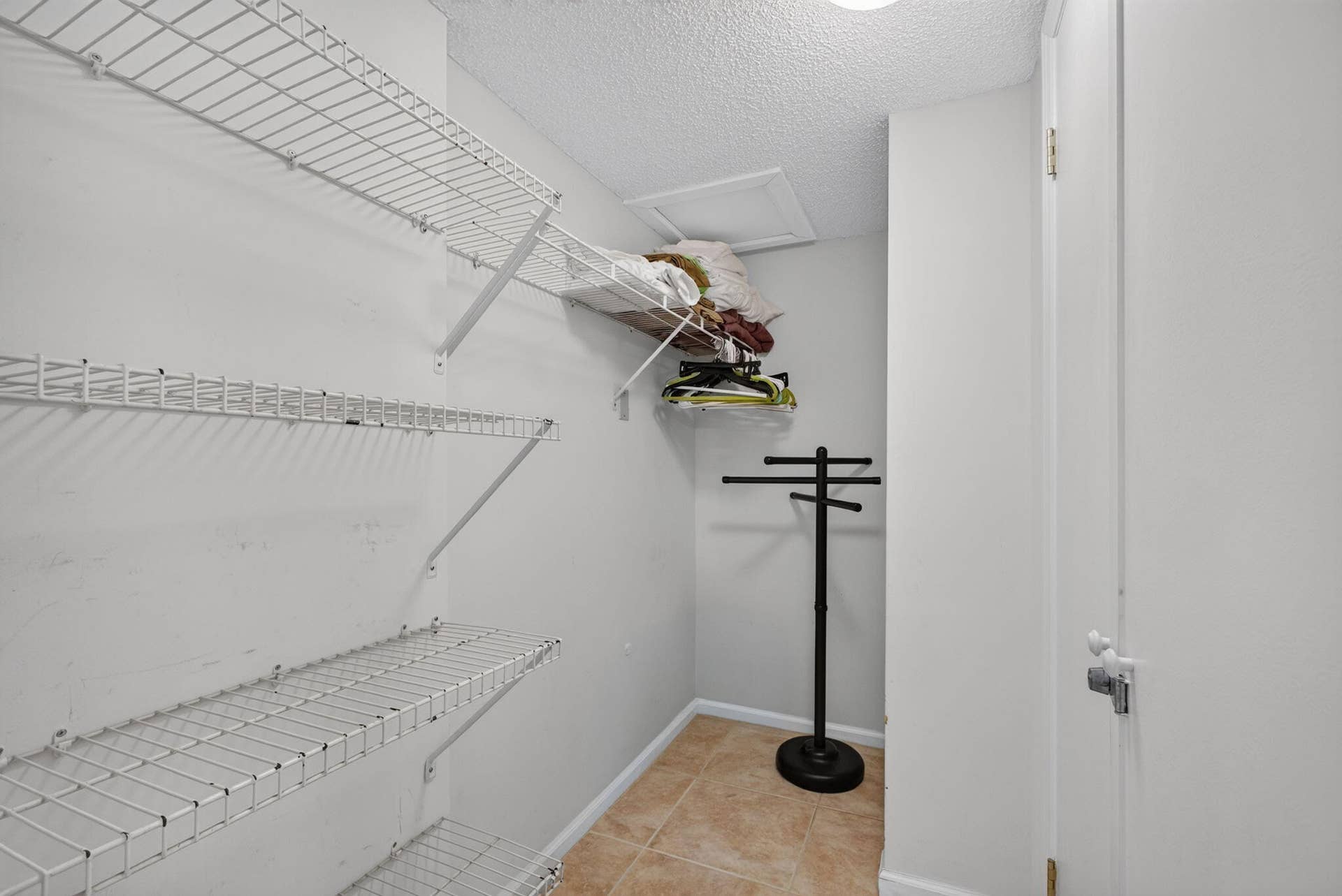 2800 N OCEAN Drive, #B-4A, Singer Island, FL 33404 32-web-or-mls-5D1A4016