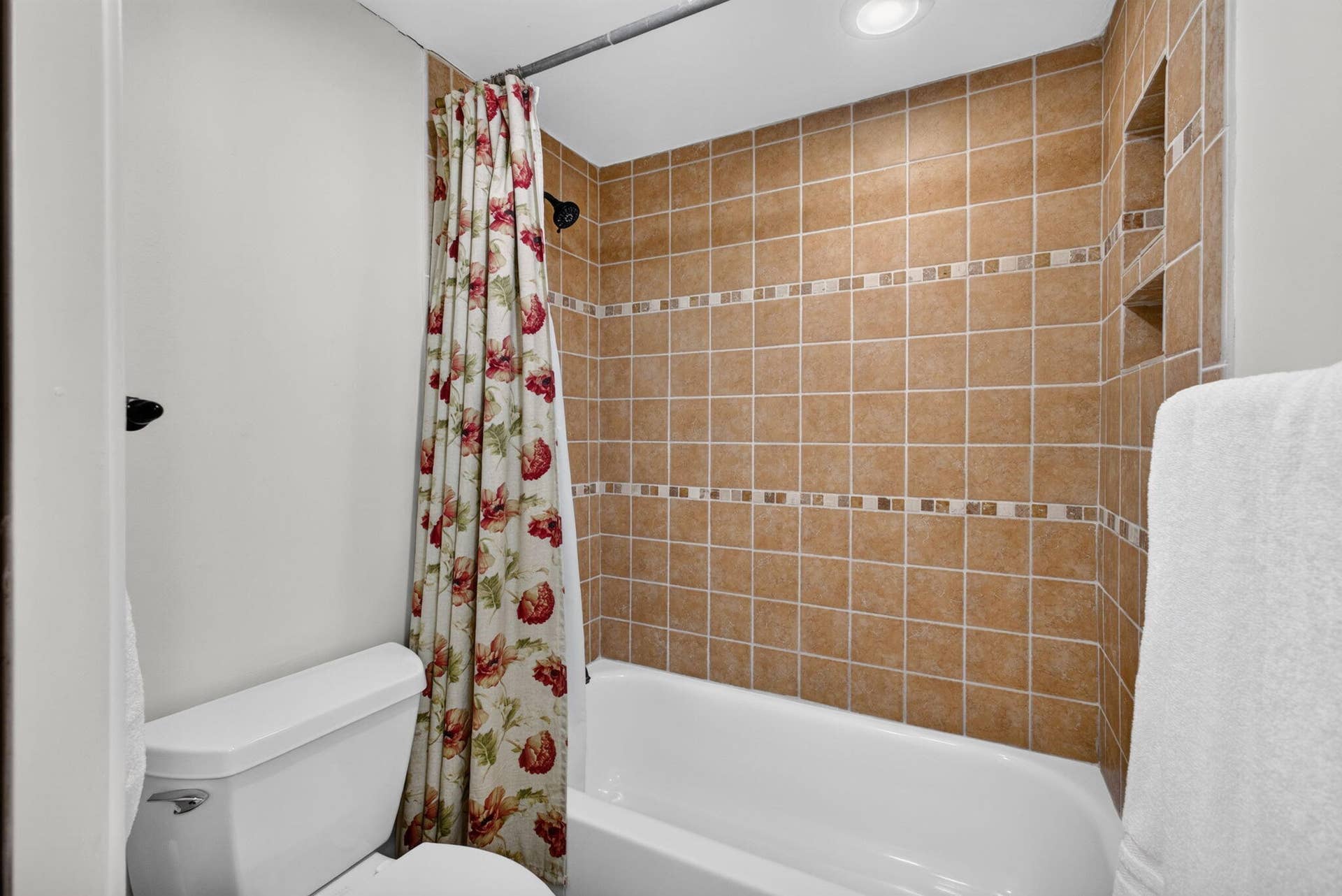 2800 N OCEAN Drive, #B-4A, Singer Island, FL 33404 30-web-or-mls-5D1A4009