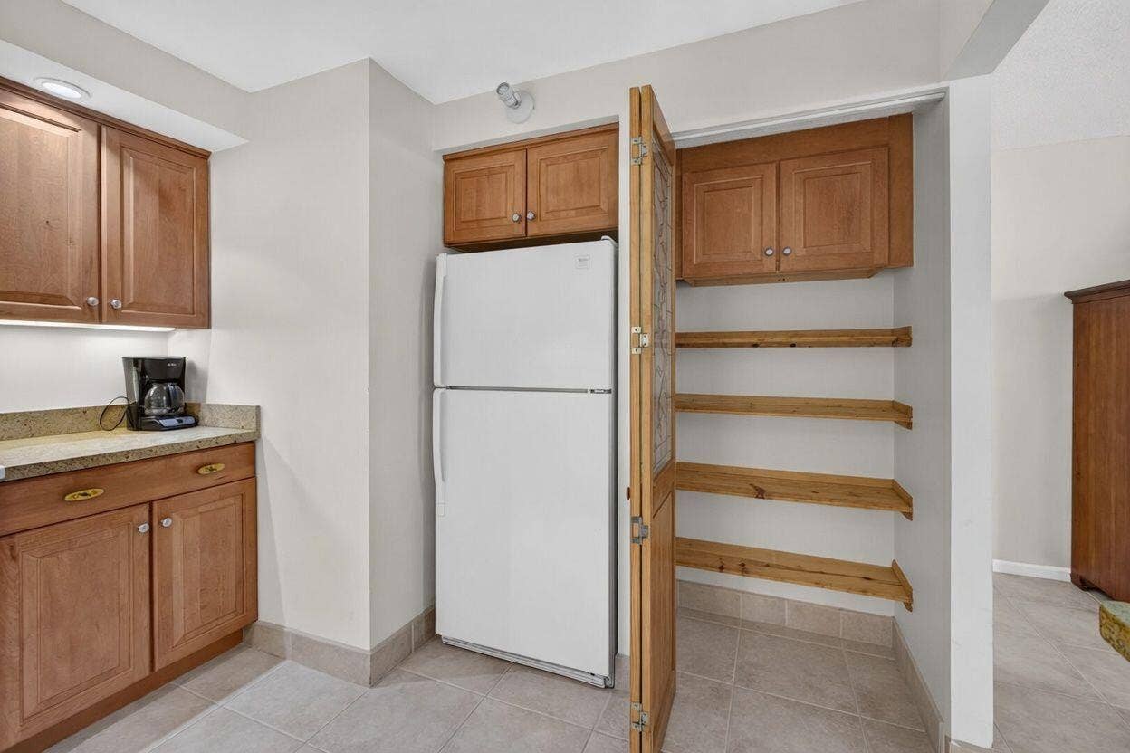 2800 N OCEAN Drive, #B-4A, Singer Island, FL 33404 10-web-or-mls-ucyUd