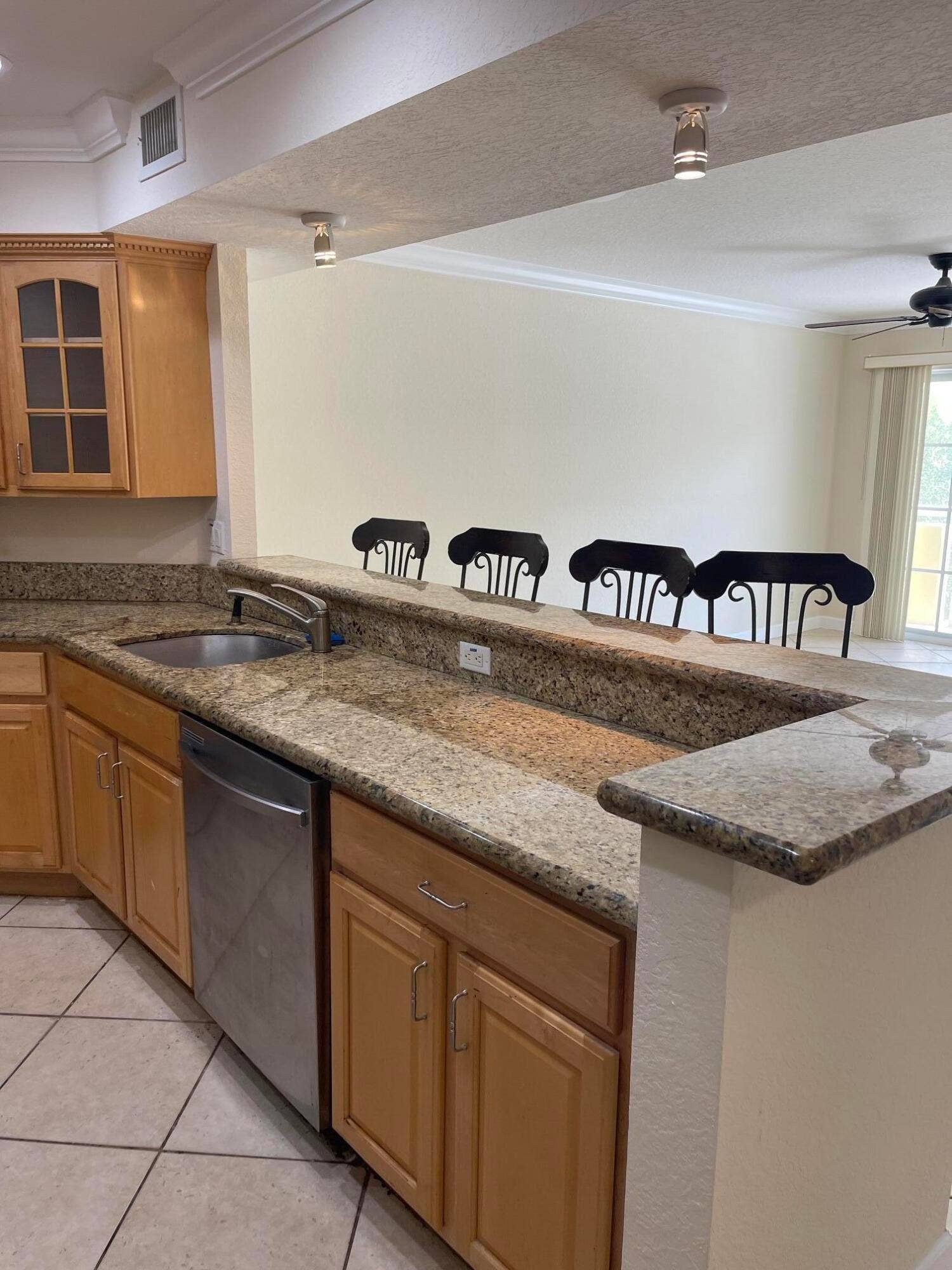 1515 E BROWARD Boulevard, #221, Fort Lauderdale, FL 33301 IMG_5959