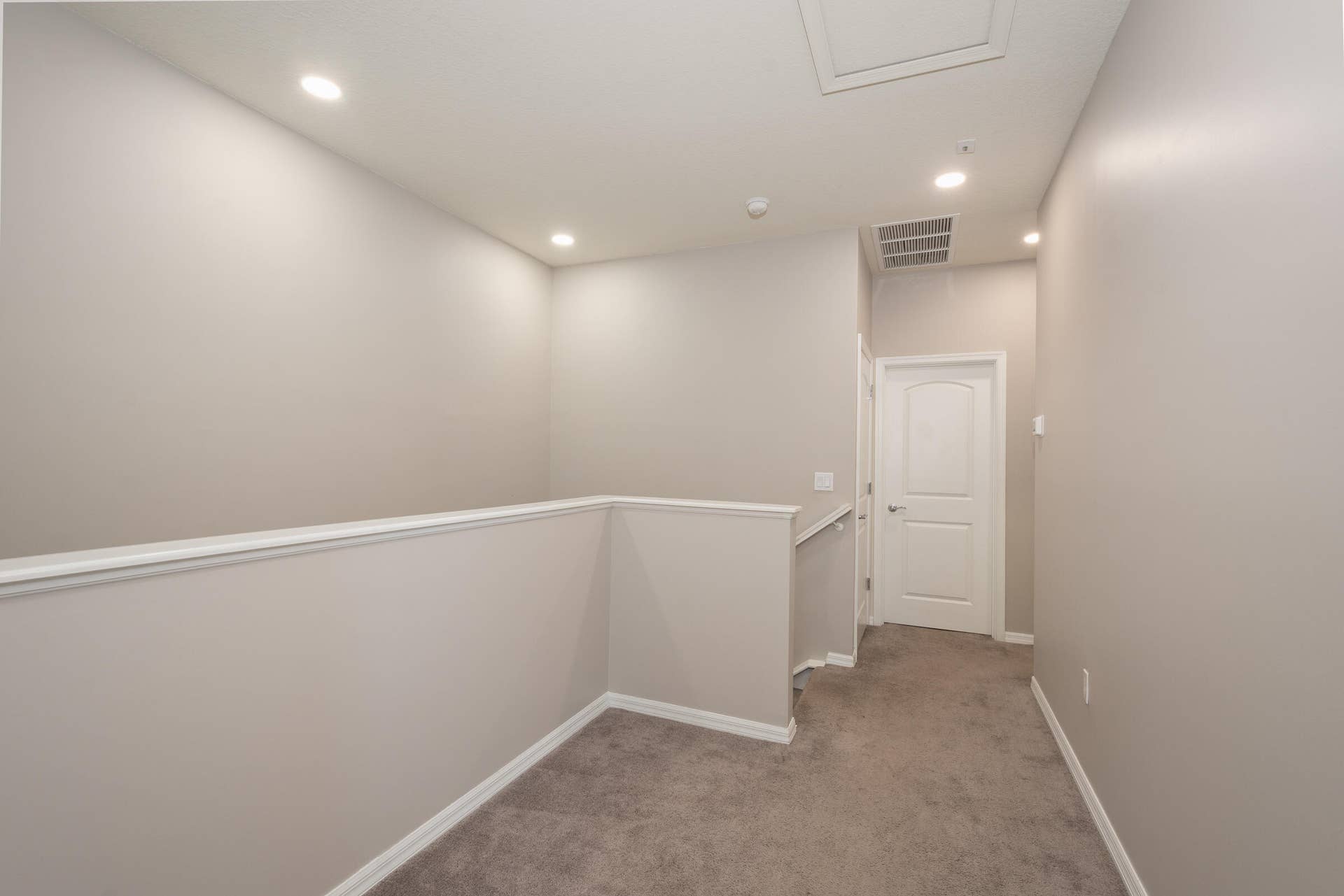4486 Appleton Circle W, Oakland Park, FL 33309 Second Floor Loft Area