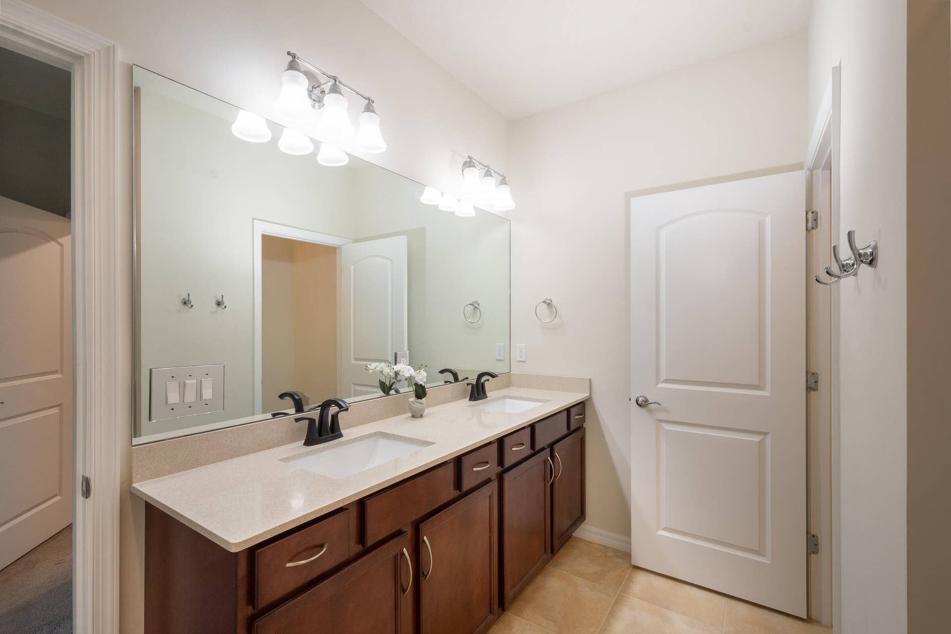 4486 Appleton Circle W, Oakland Park, FL 33309 Primary Bathroom with