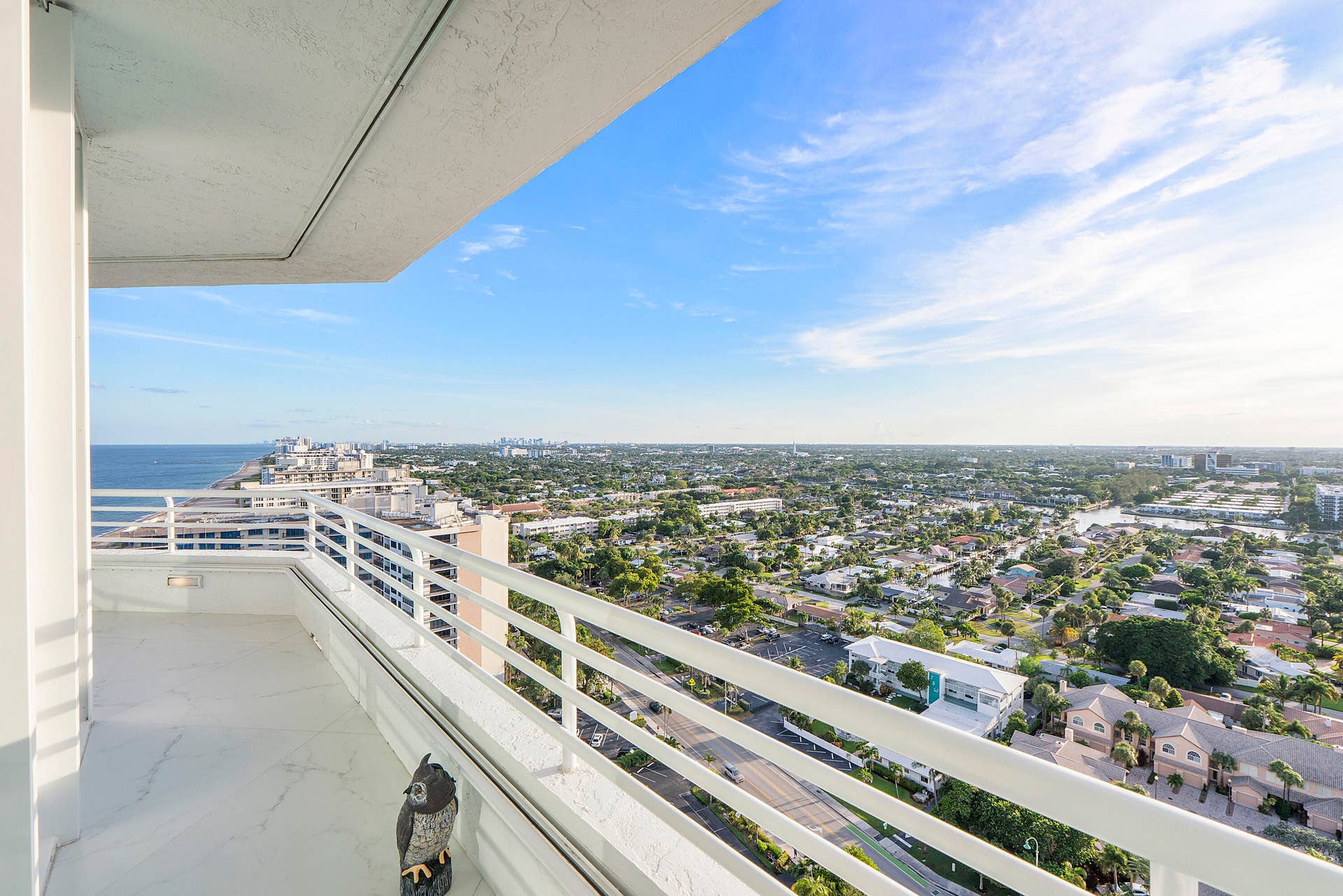 1700 S OCEAN Boulevard, #PH B-D, Lauderdale By The Sea, FL 33062 From golden sunset to glittering skyline, the western terrace offers a front-row seat as Fort Lauderdale transforms each evening into a dazzling tapestry of lights beneath the South Florida sky.