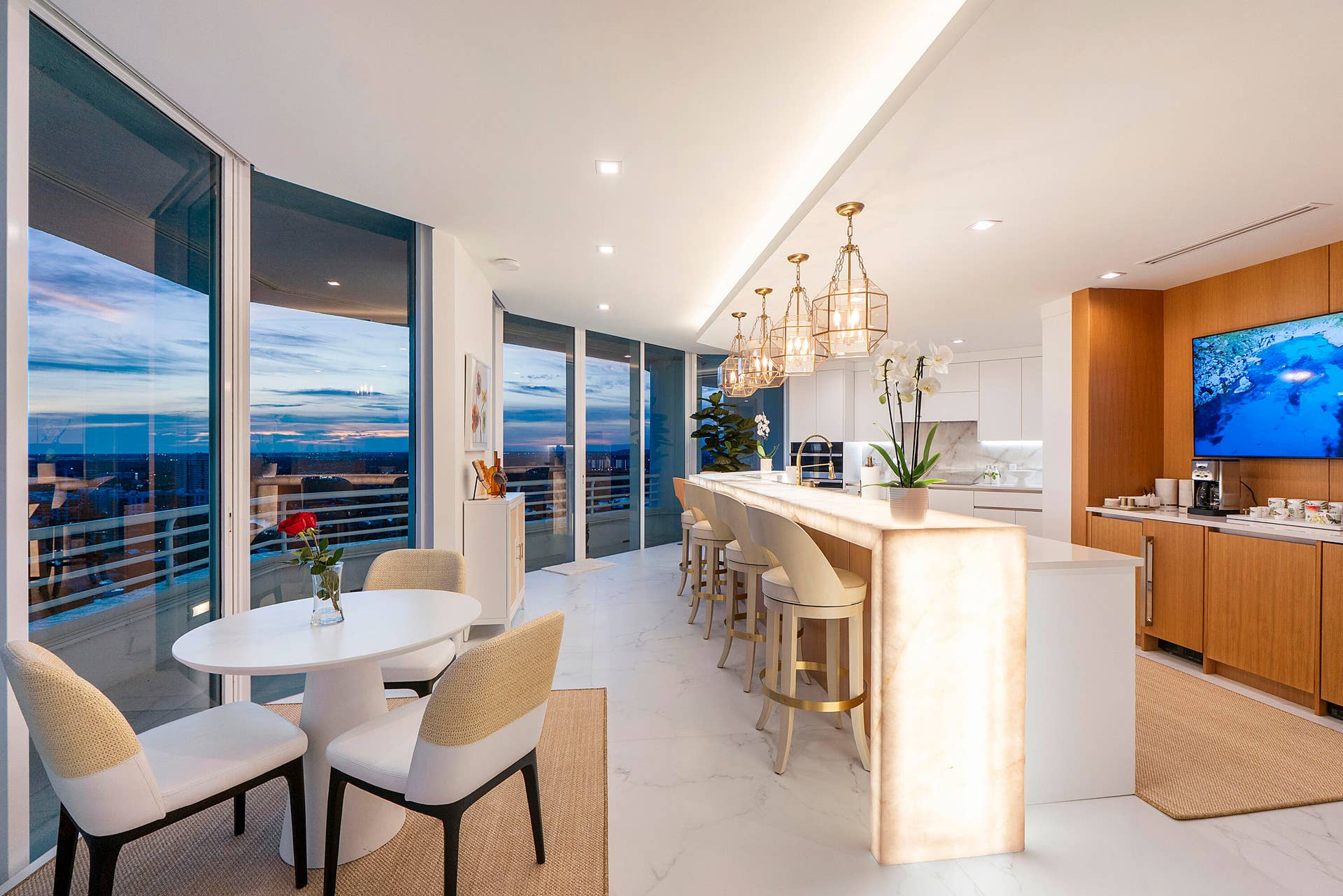 1700 S OCEAN Boulevard, #PH B-D, Lauderdale By The Sea, FL 33062 Anyone for a glass of bubbly while we watch the sunset together?