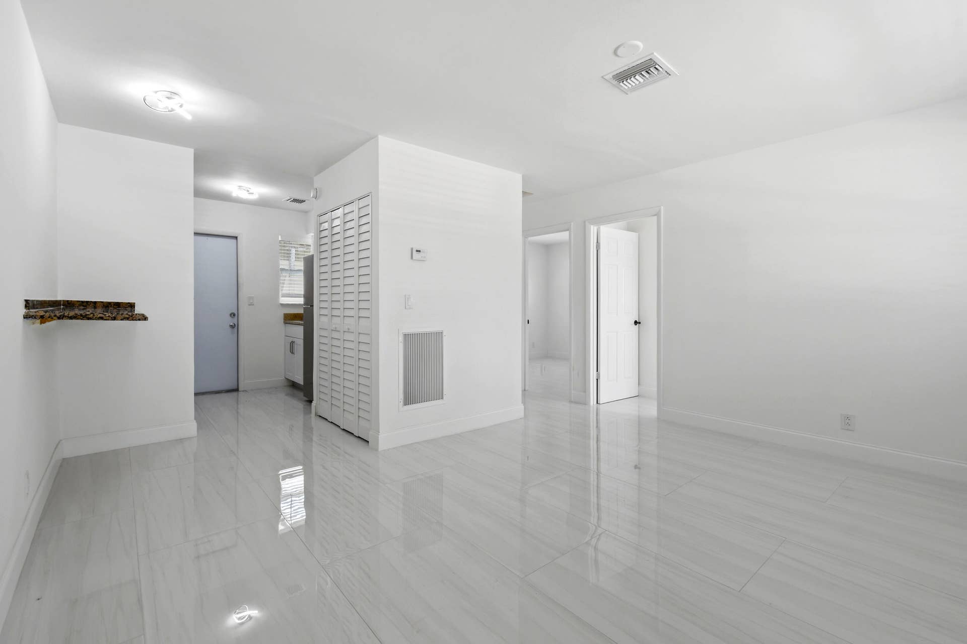 968W9thSt,UnitB2(5)