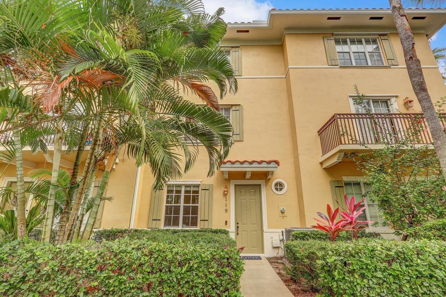 Property photo for 119 Osceola Lane, Jupiter, FL