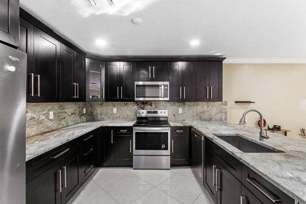 6384 Adriatic Way, West Palm Beach, FL 33413 Image13