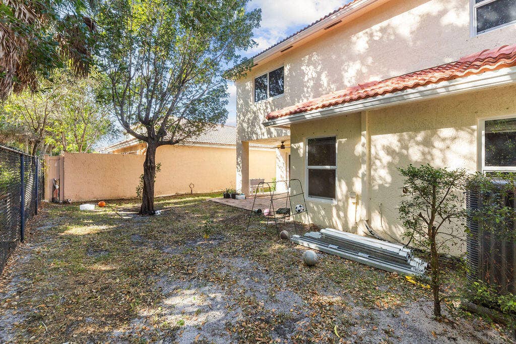 6384 Adriatic Way, West Palm Beach, FL 33413 Image5
