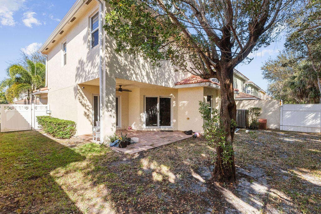 6384 Adriatic Way, West Palm Beach, FL 33413 Image3