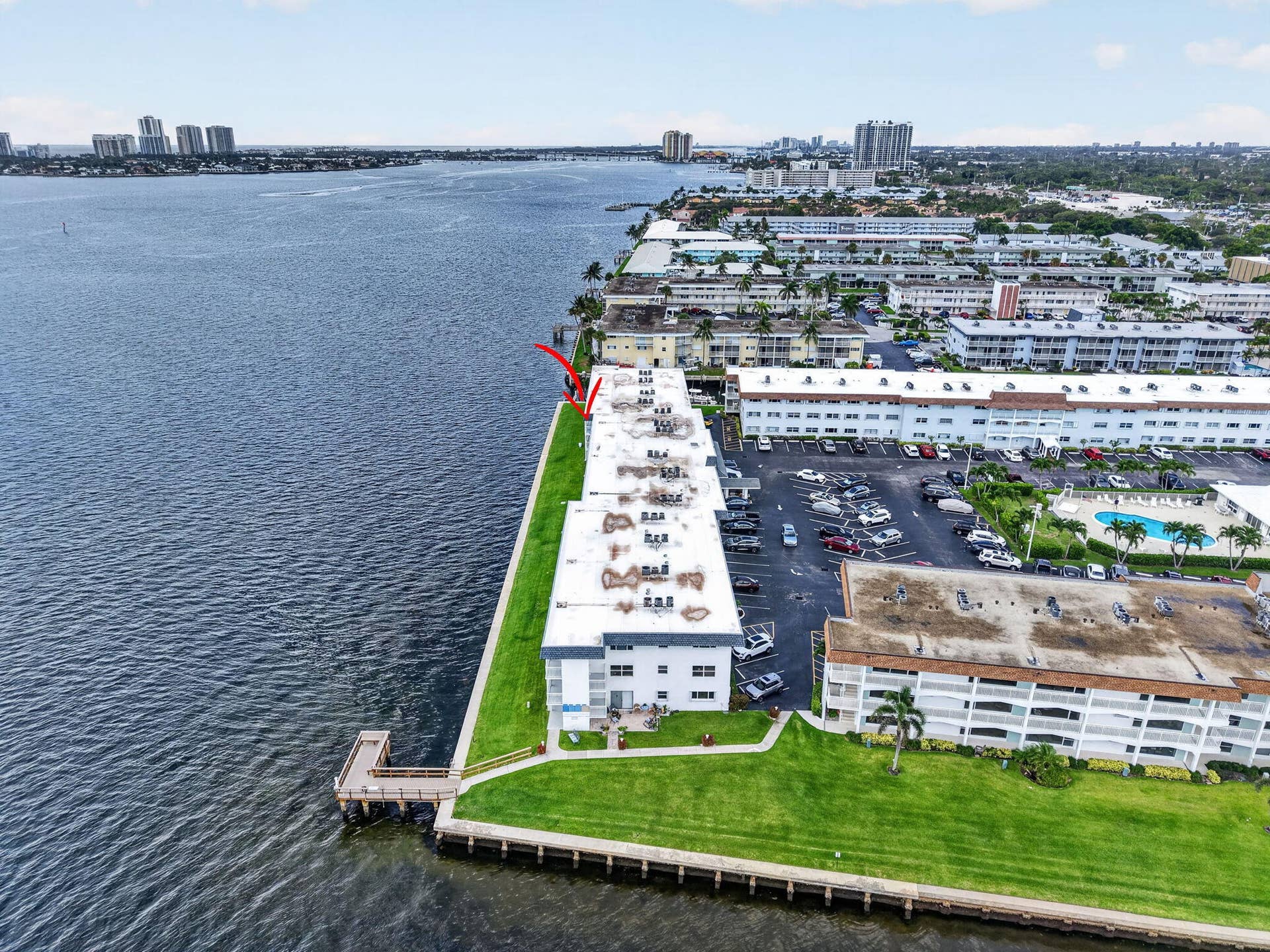 100 SHORE Court, #311, North Palm Beach, FL 33408 32-web-or-mls-DJI_20260808100845_0396_D