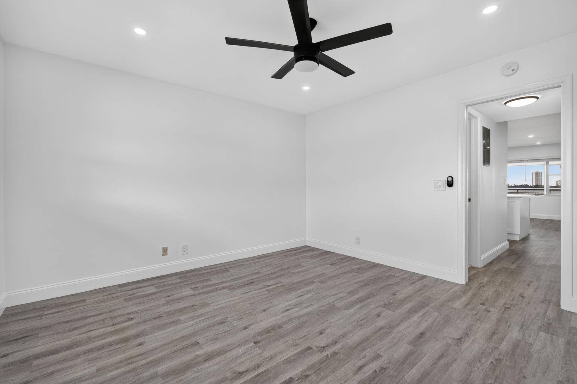 100 SHORE Court, #311, North Palm Beach, FL 33408 27-web-or-mls-_MLP8067