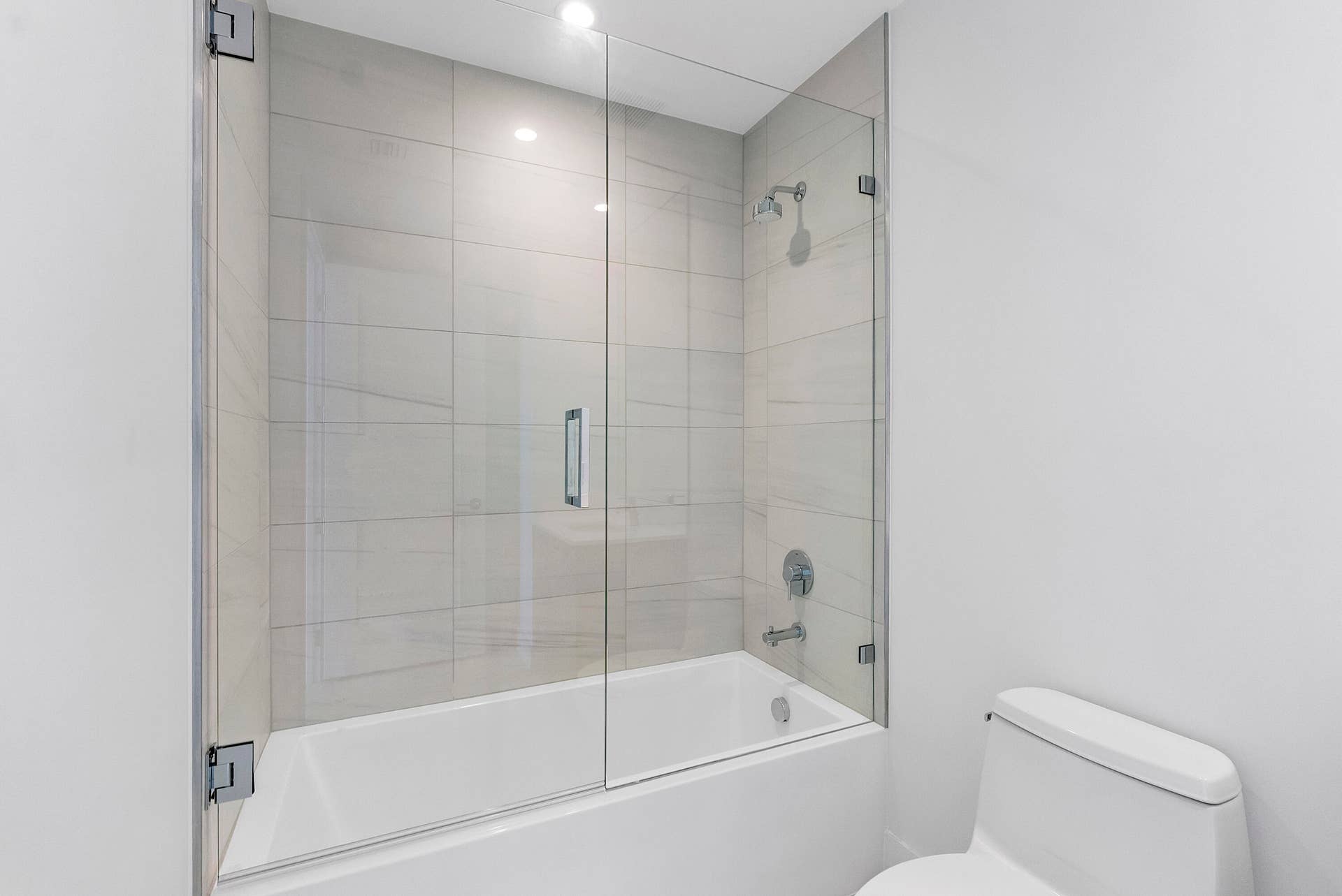 151 N Seabreeze Blvd u1003_017