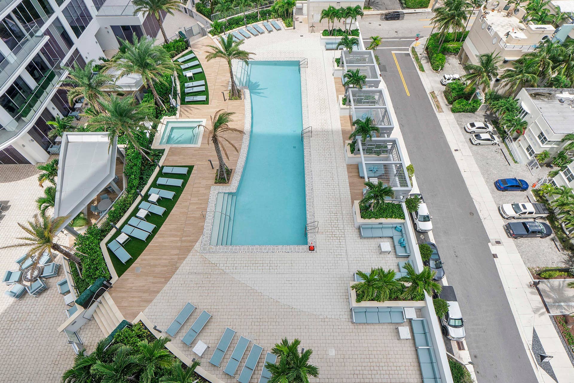 151 N Seabreeze Blvd u1003_033
