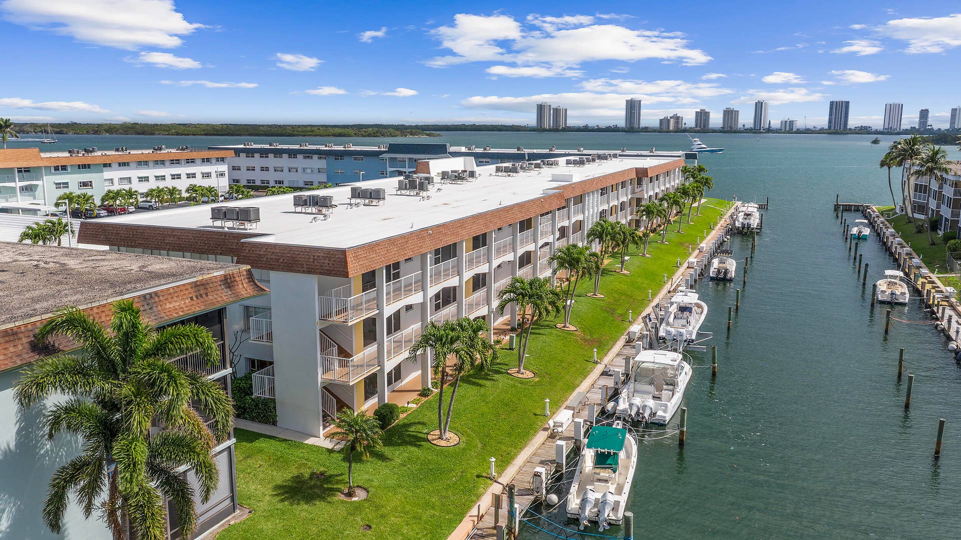 110 SHORE Court, #315, North Palm Beach, FL 33408 dji_0178