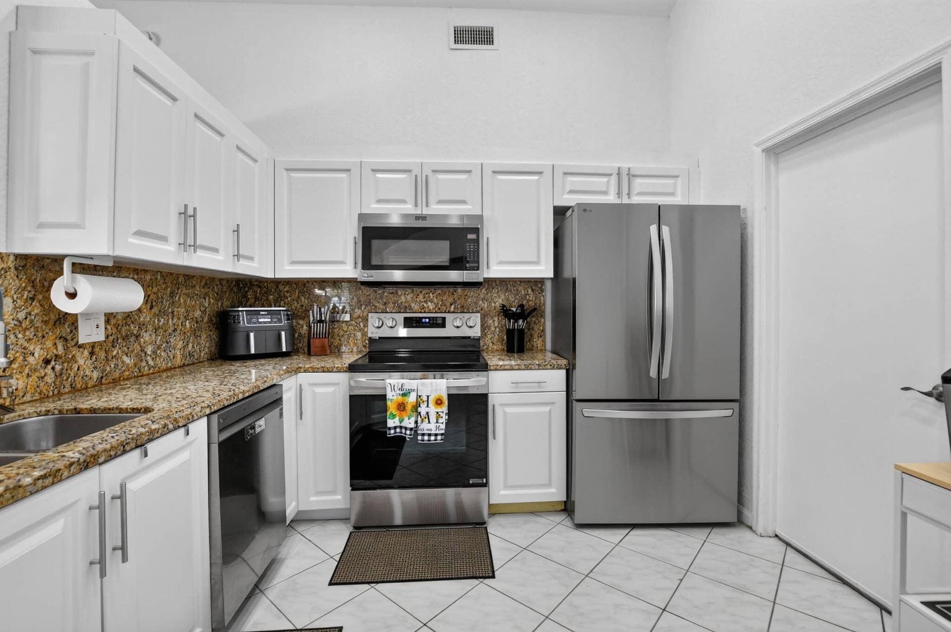 703 AVOCET Road, Delray Beach, FL 33444 Kitchen