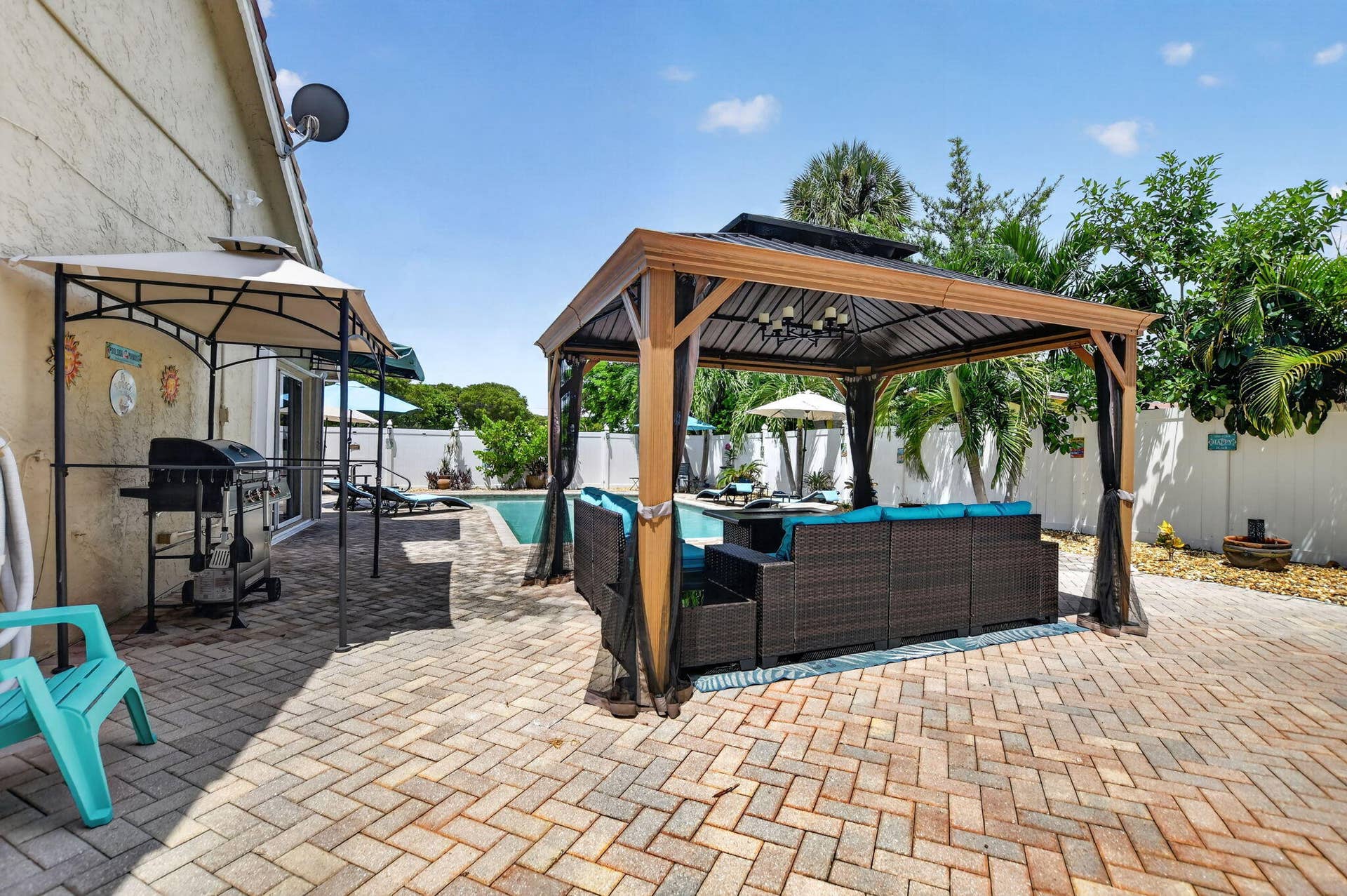 703 AVOCET Road, Delray Beach, FL 33444 Gazebo