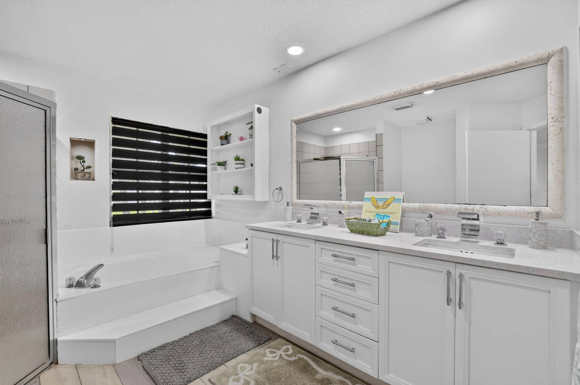 703 AVOCET Road, Delray Beach, FL 33444 Principal Bath