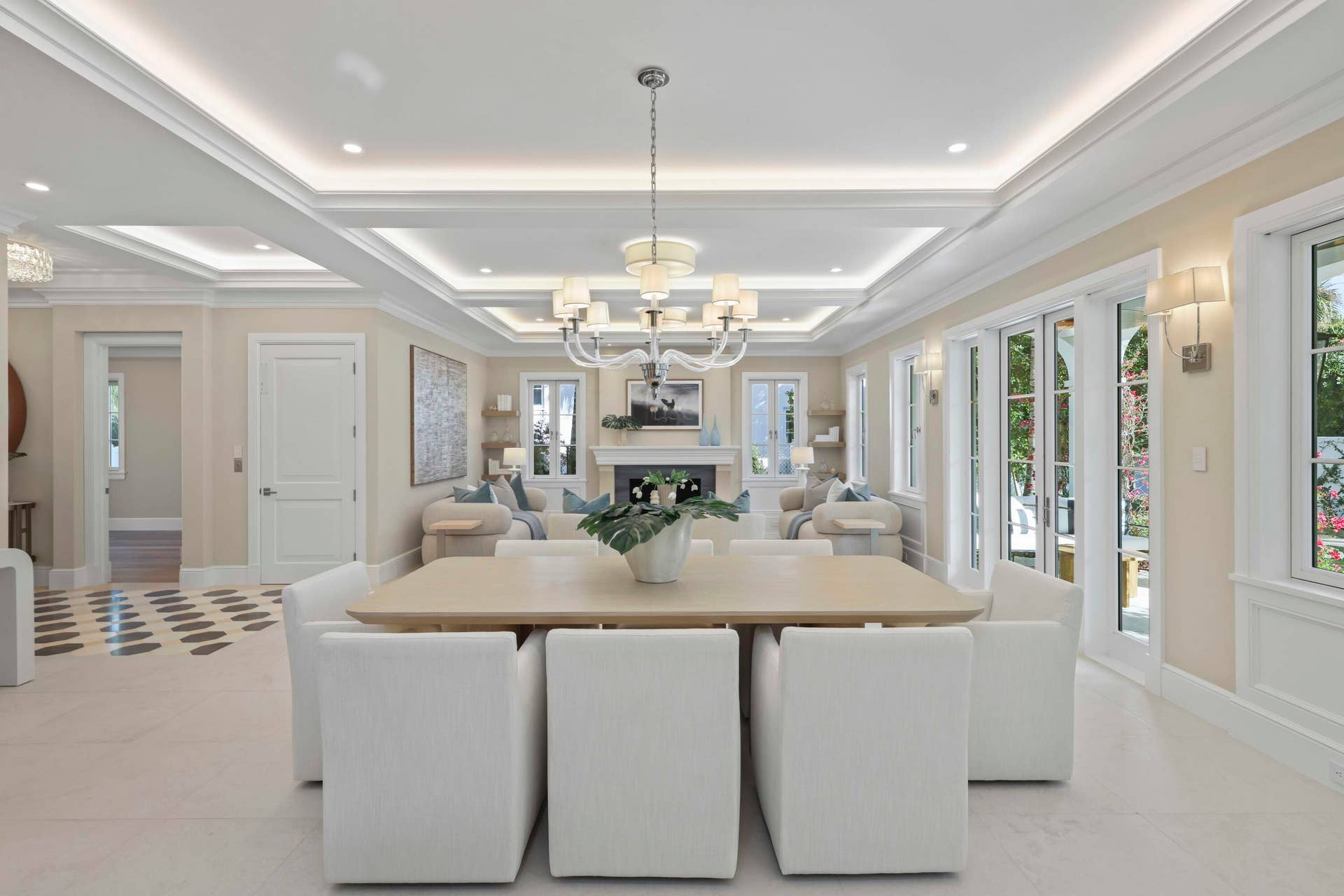 23 - Dining:Living