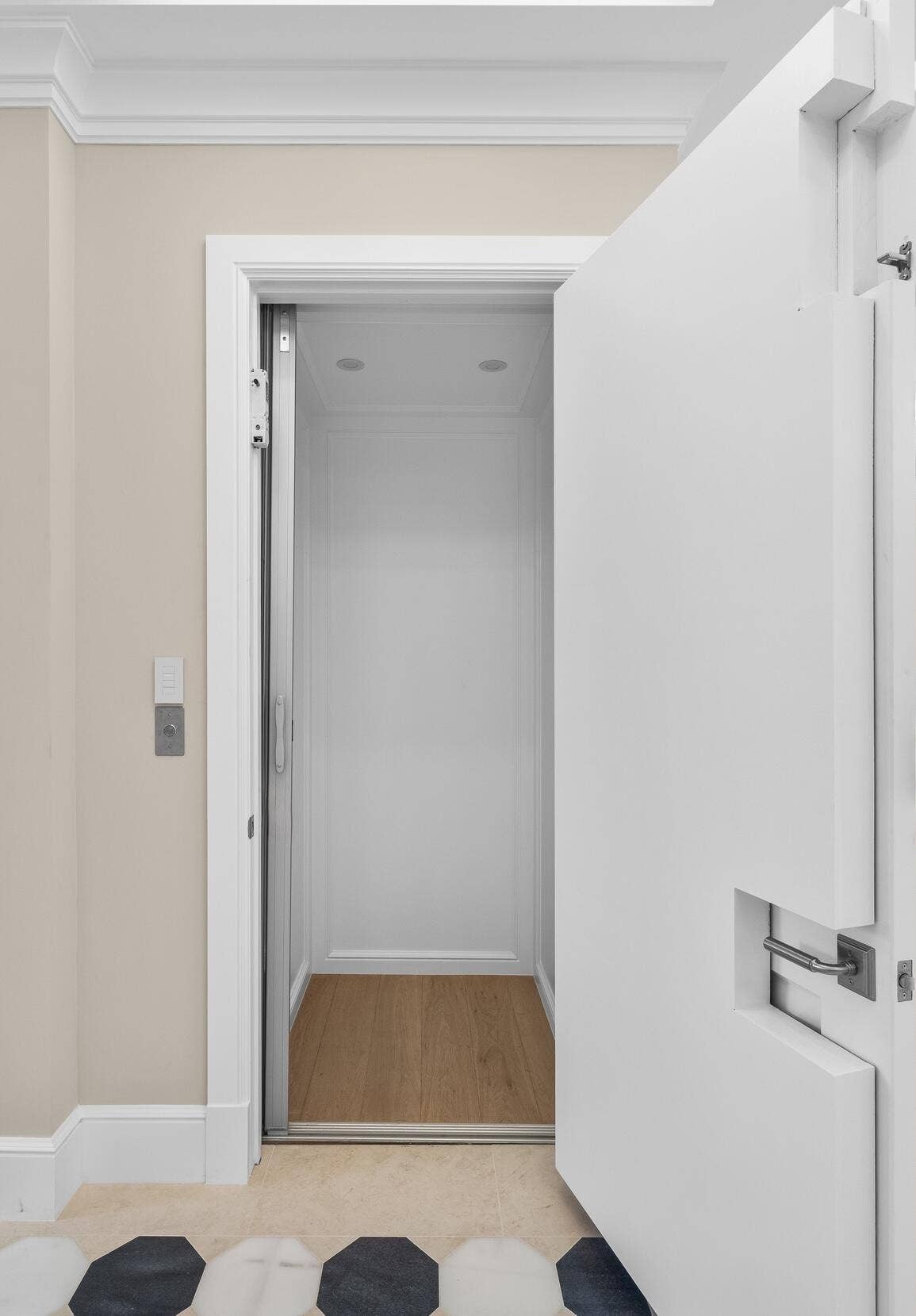 58 - Elevator