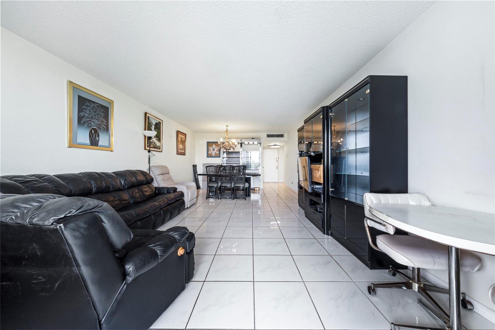 600 THREE ISLANDS Boulevard, #301, Hallandale Beach, FL 33009 Photo 6