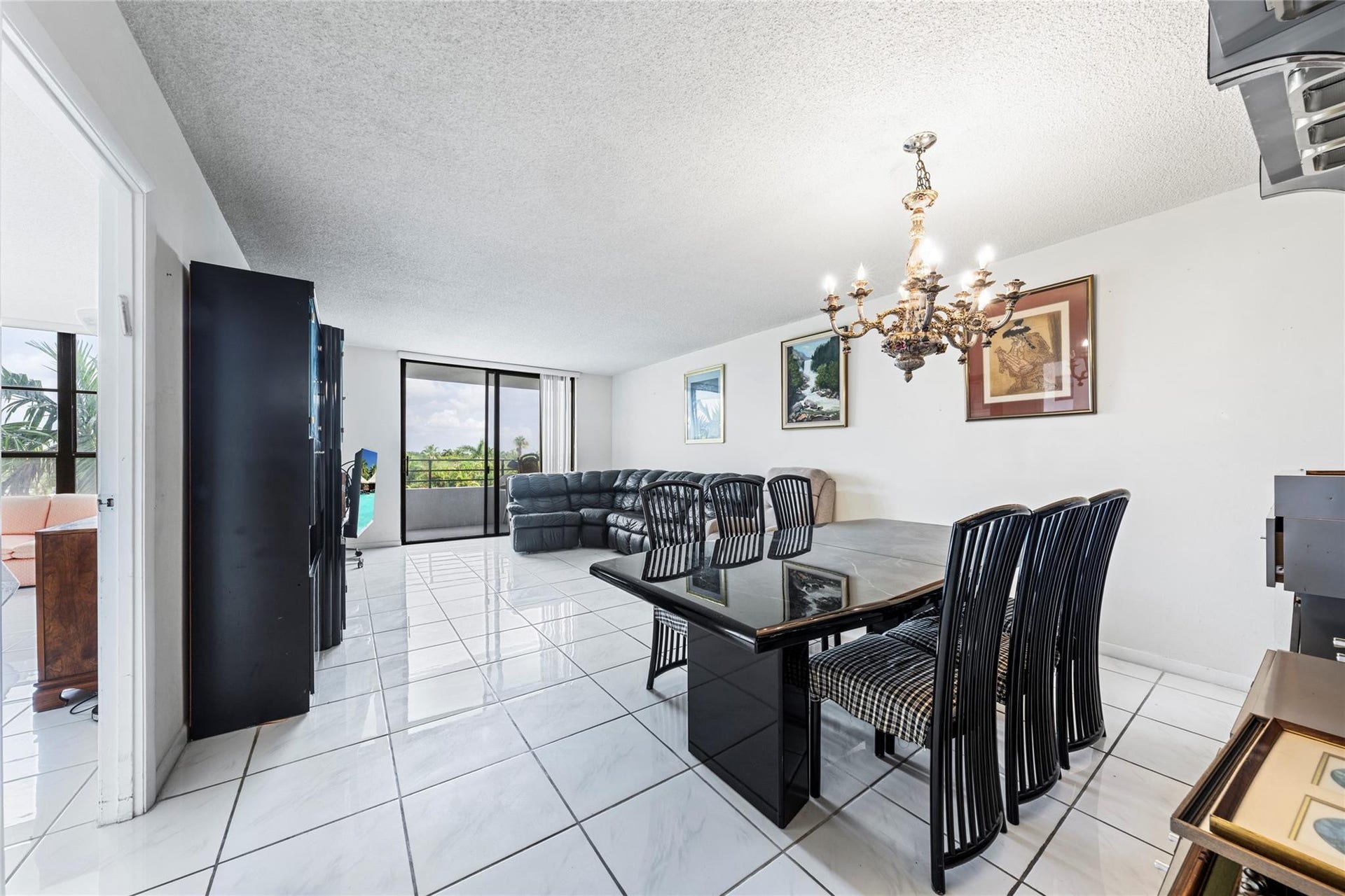 600 THREE ISLANDS Boulevard, #301, Hallandale Beach, FL 33009 Photo 4
