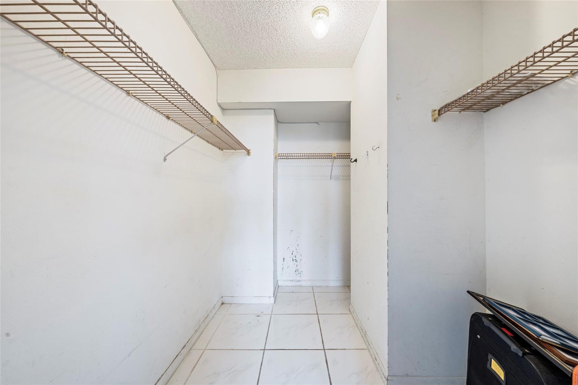 600 THREE ISLANDS Boulevard, #301, Hallandale Beach, FL 33009 Photo 16