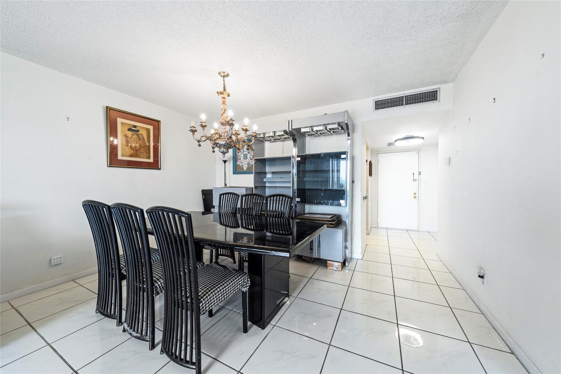 600 THREE ISLANDS Boulevard, #301, Hallandale Beach, FL 33009 Photo 3