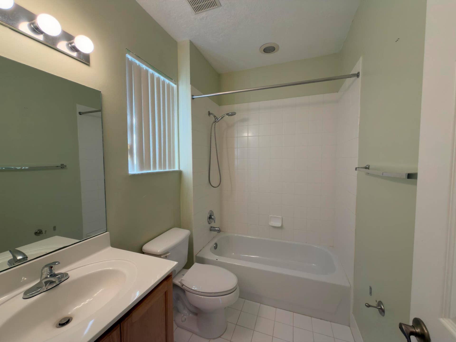 1712 Carvelle Drive, Riviera Beach, Riviera Beach, FL 33404 IMG_1121 2