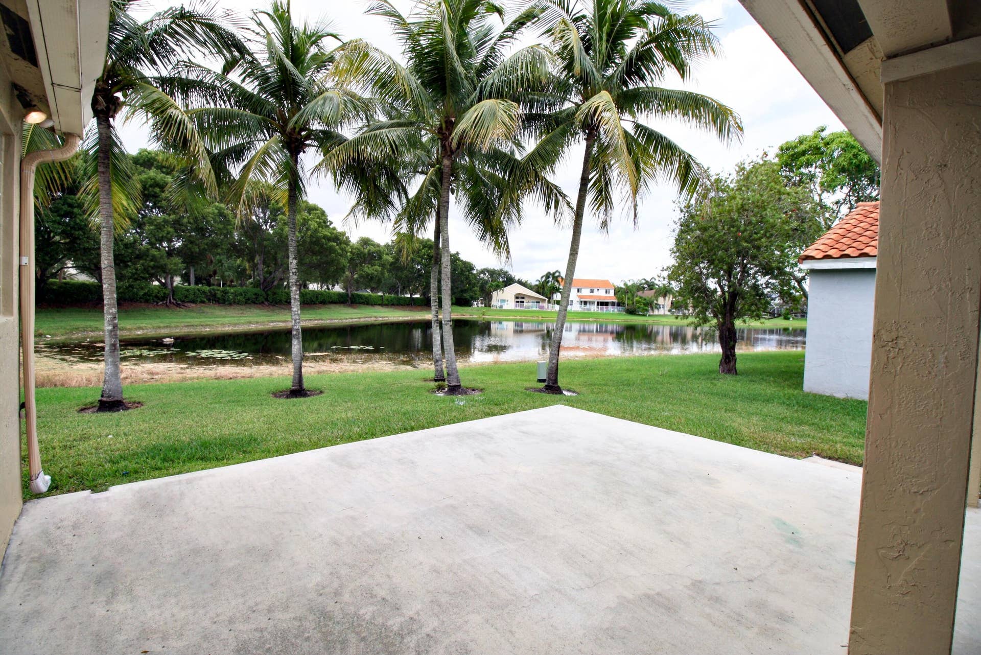 853 SAND CREEK Circle, Weston, FL 33327 Patio_Lake