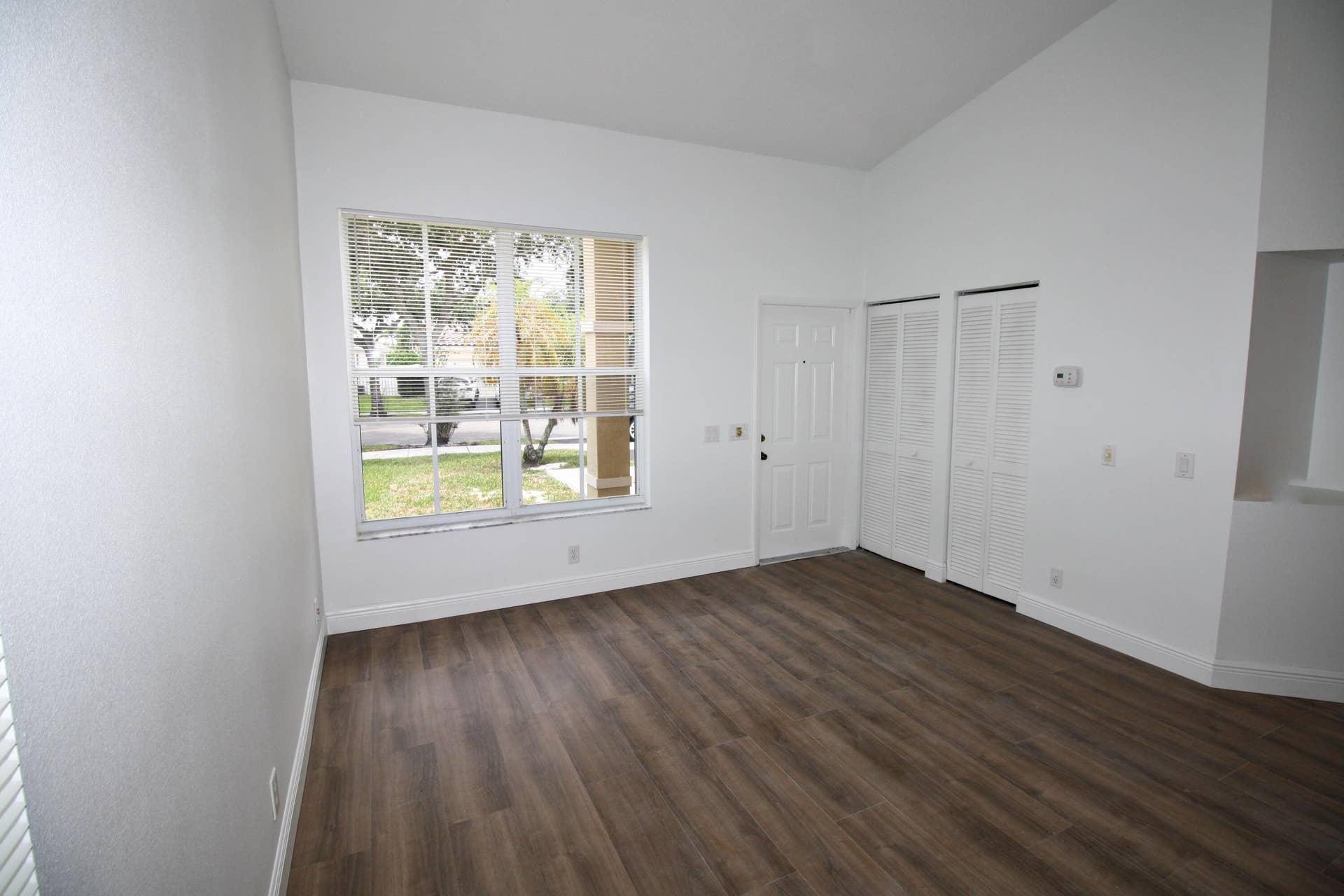 853 SAND CREEK Circle, Weston, FL 33327 Sala1