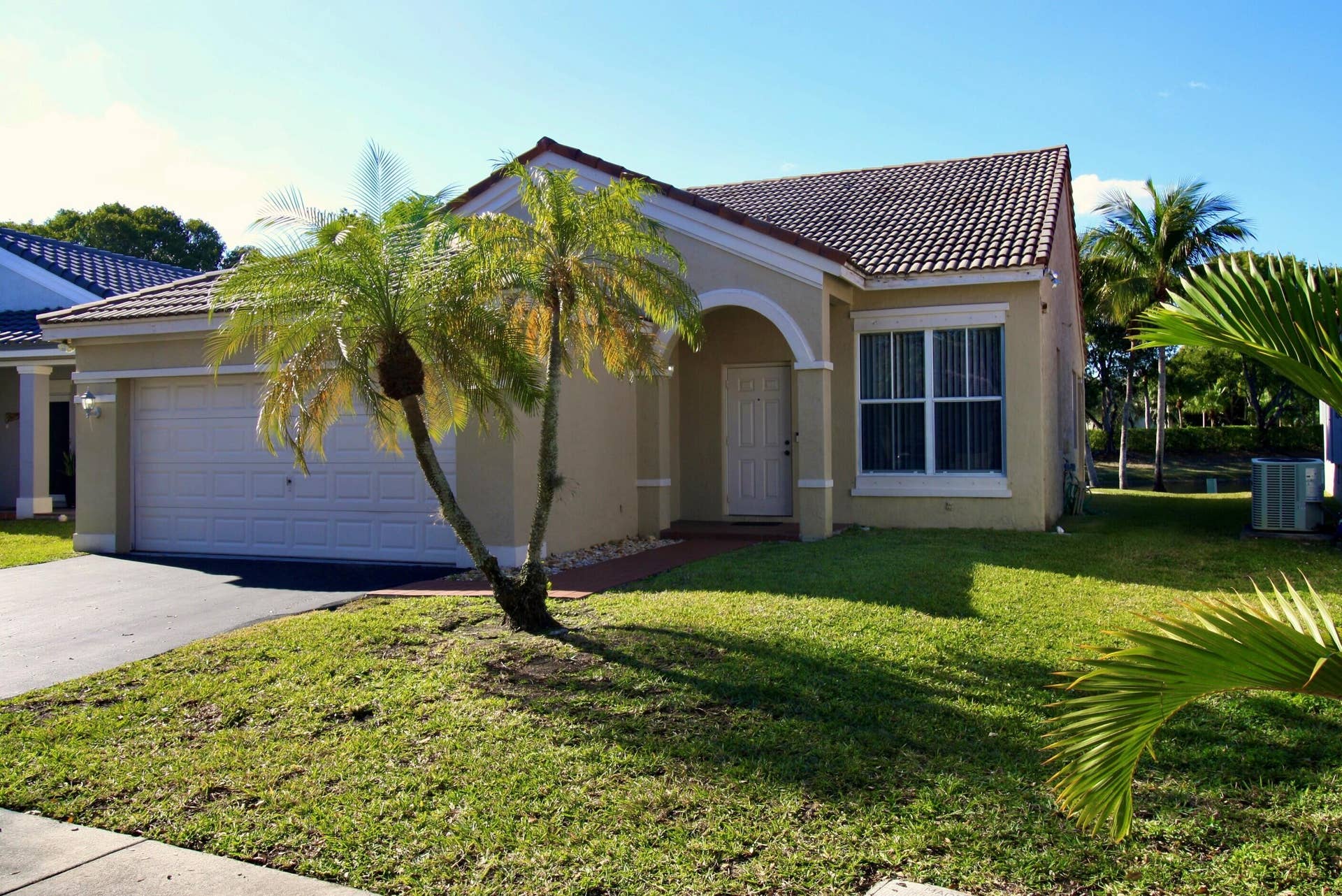 853 SAND CREEK Circle, Weston, FL 33327 front2