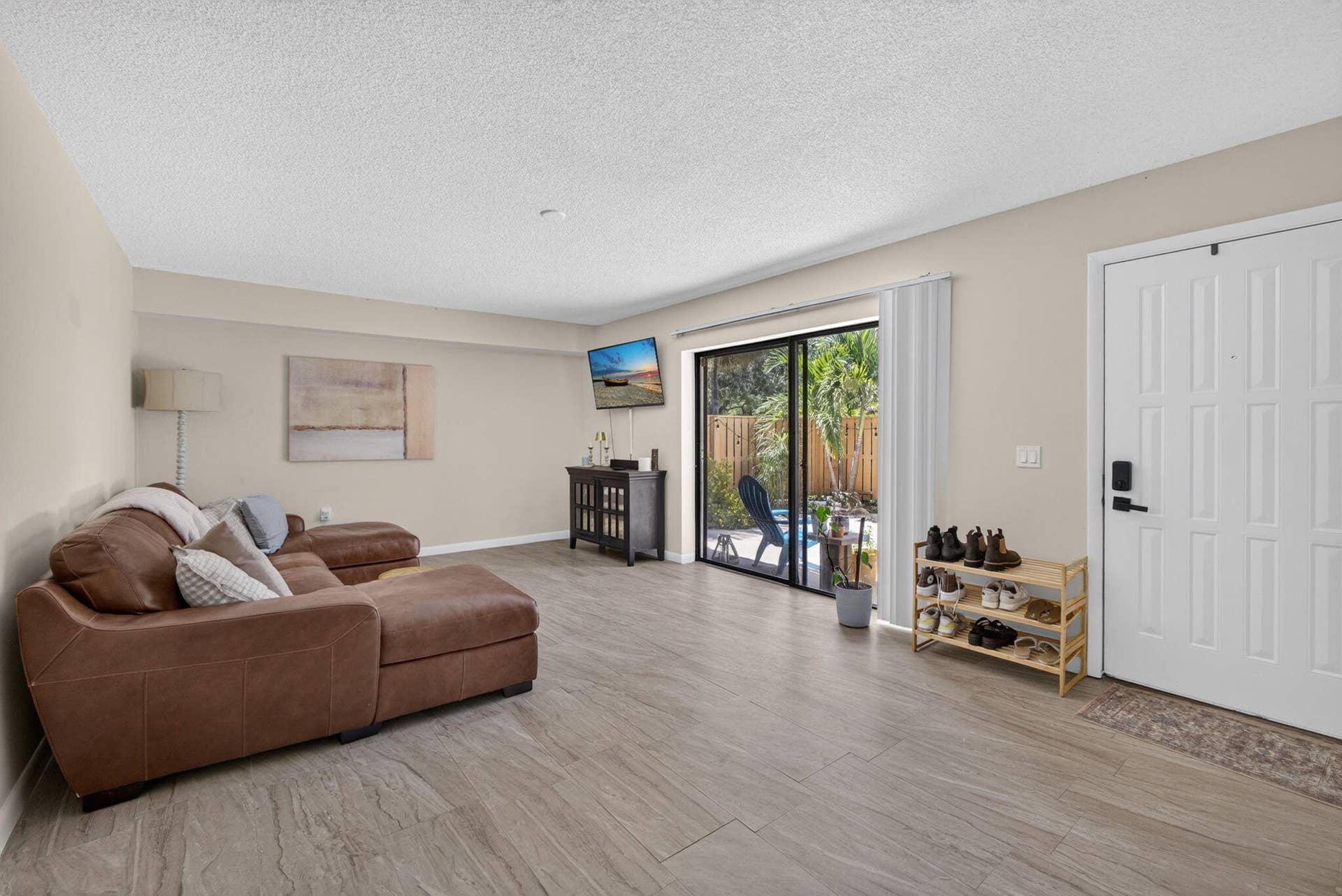 5107 51ST Way, West Palm Beach, FL 33409 10-web-or-mls-5D1A9571