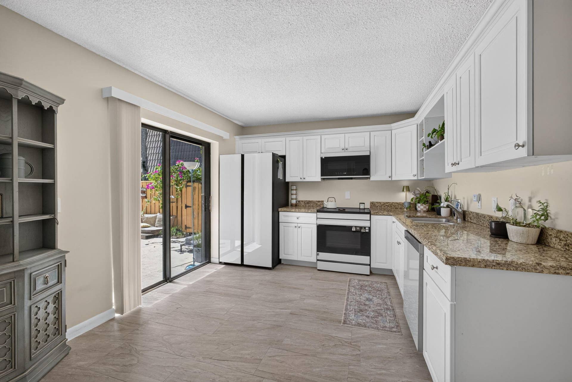5107 51ST Way, West Palm Beach, FL 33409 18-web-or-mls-5D1A9611