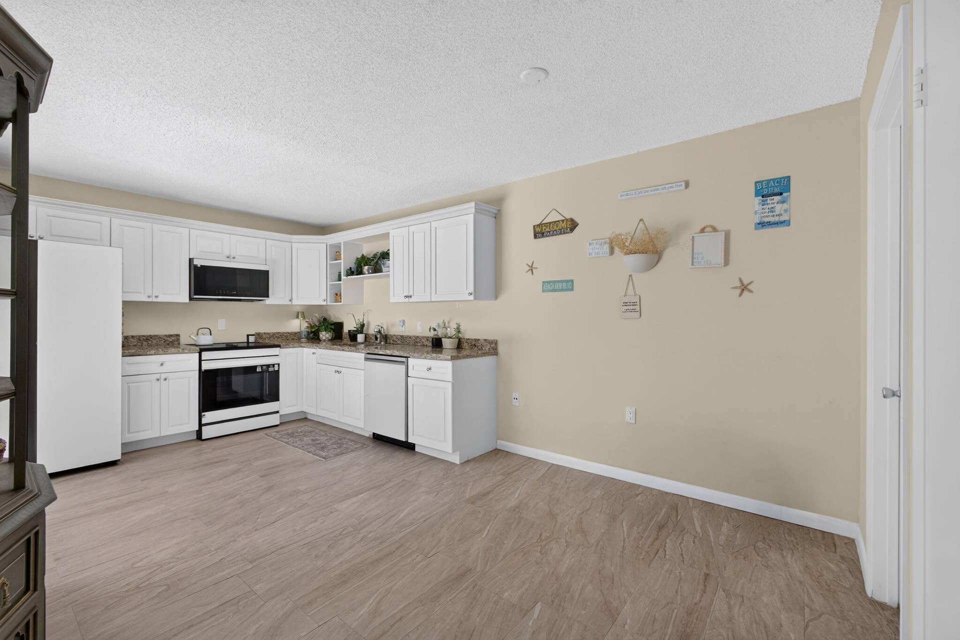 5107 51ST Way, West Palm Beach, FL 33409 14-web-or-mls-5D1A9591