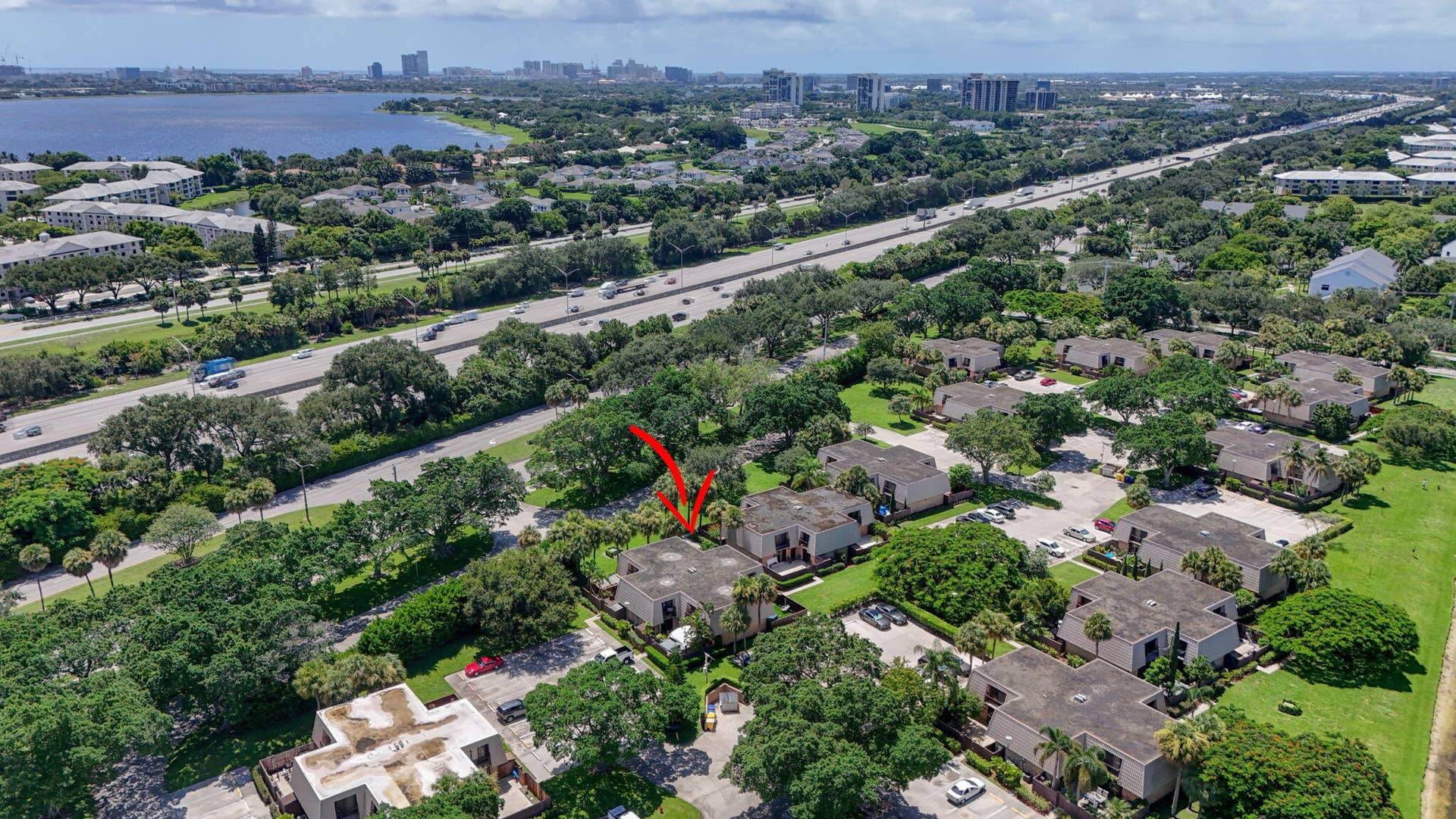 5107 51ST Way, West Palm Beach, FL 33409 45-web-or-mls-DJI_20260811000918_0418_D-
