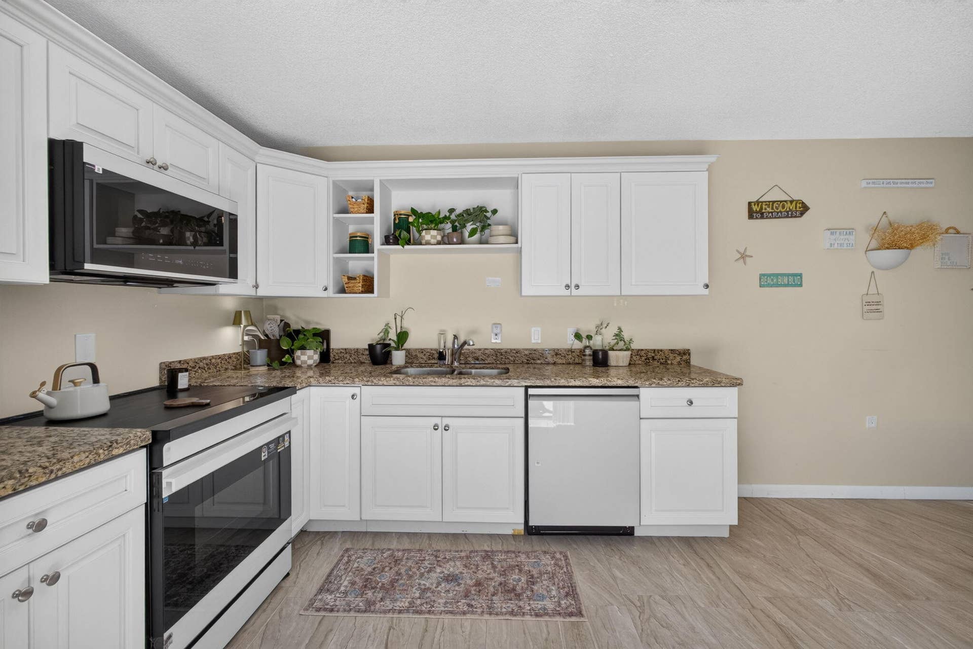 5107 51ST Way, West Palm Beach, FL 33409 19-web-or-mls-5D1A9616