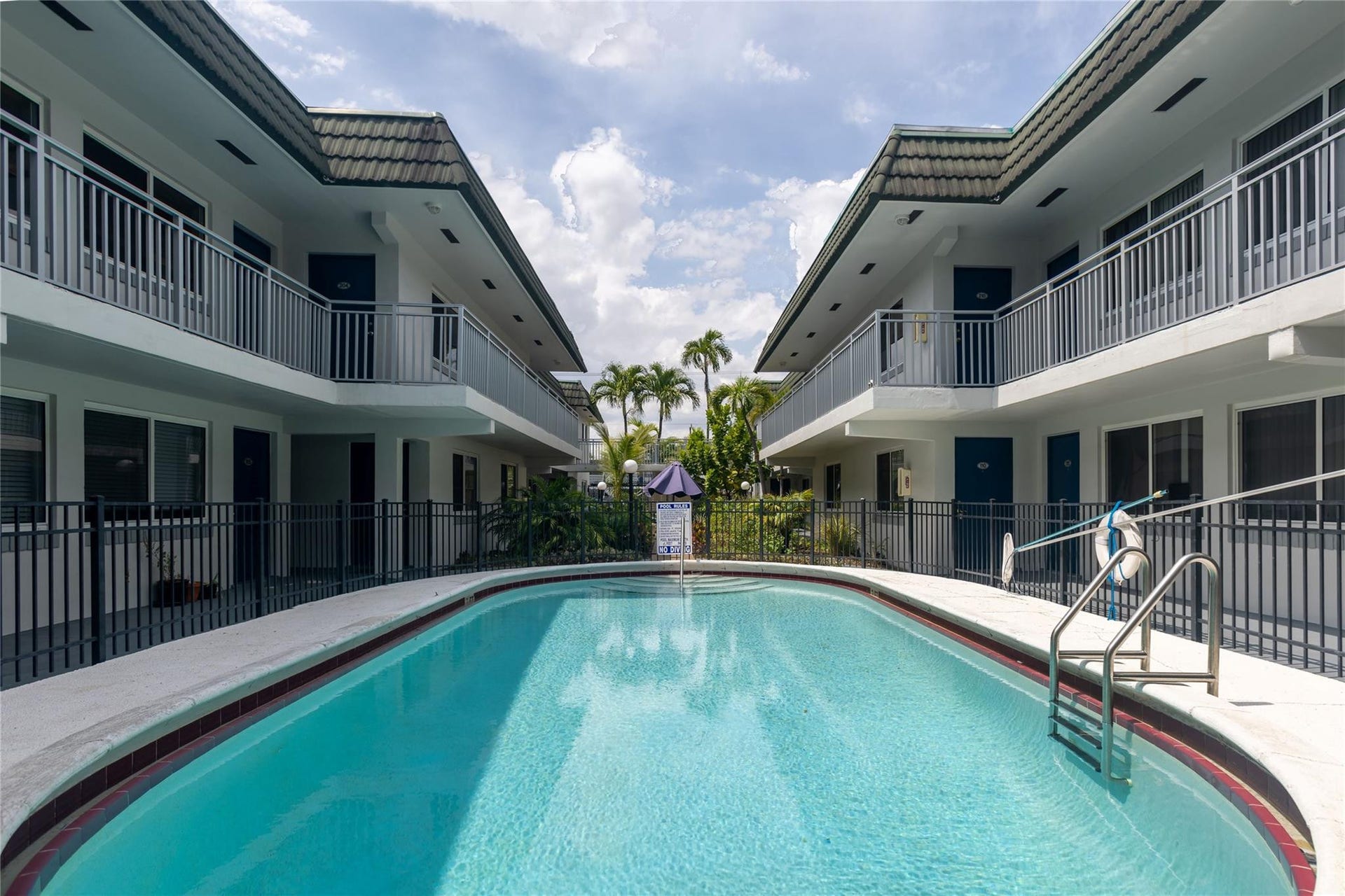 1001 SE 16th Street, Fort Lauderdale, FL 33316 Photo 2