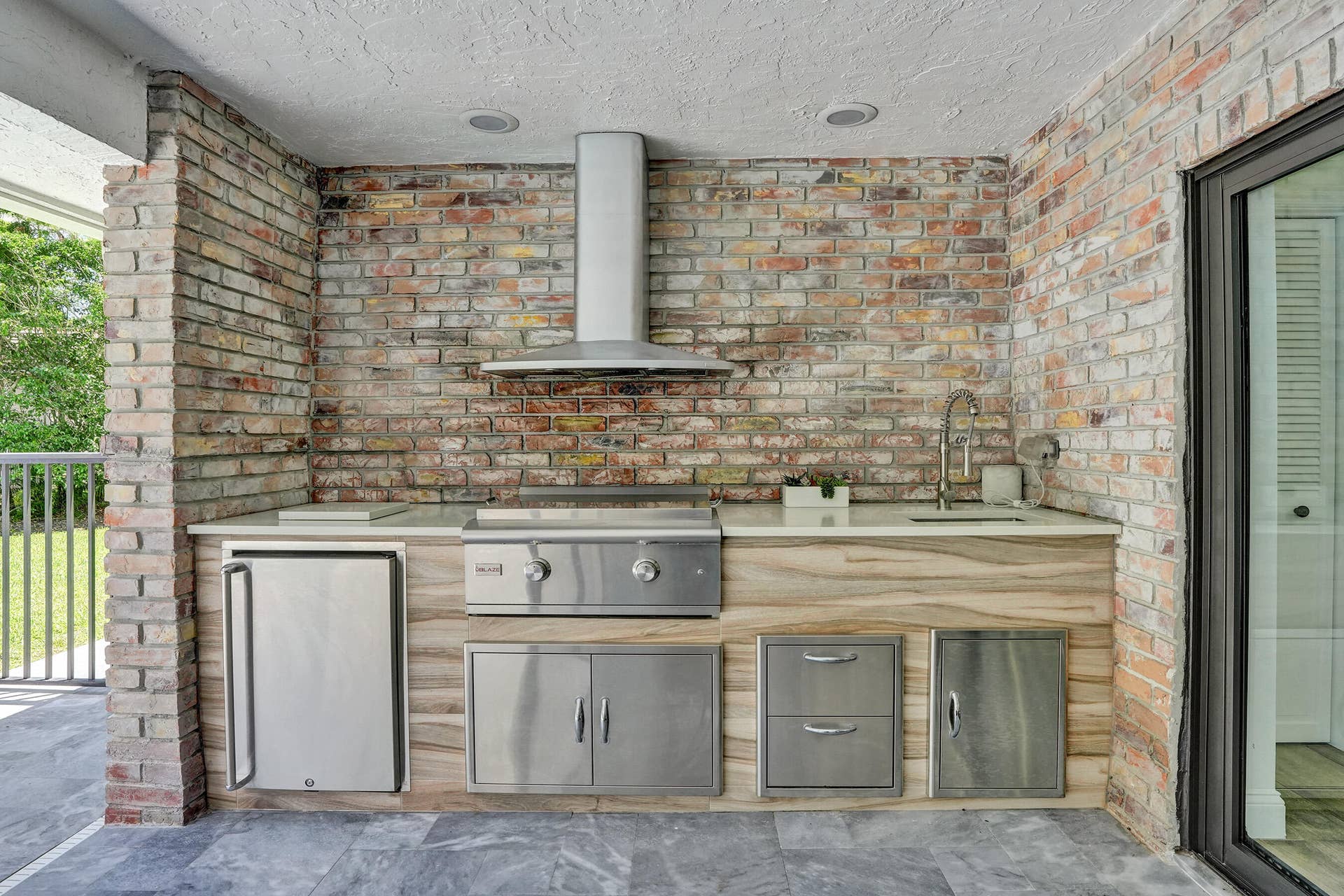 Summer Kitchen