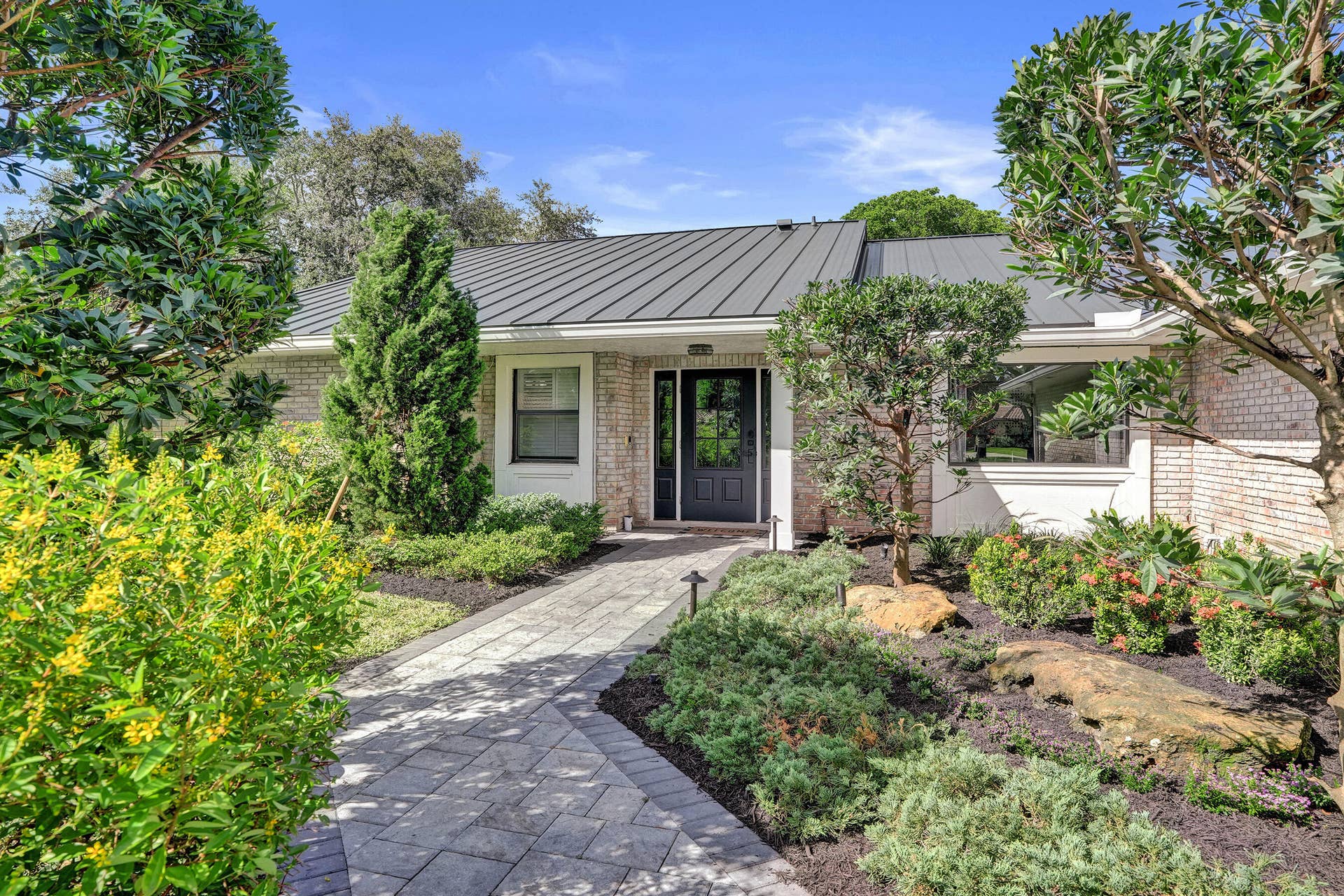 Tropical Landscaping