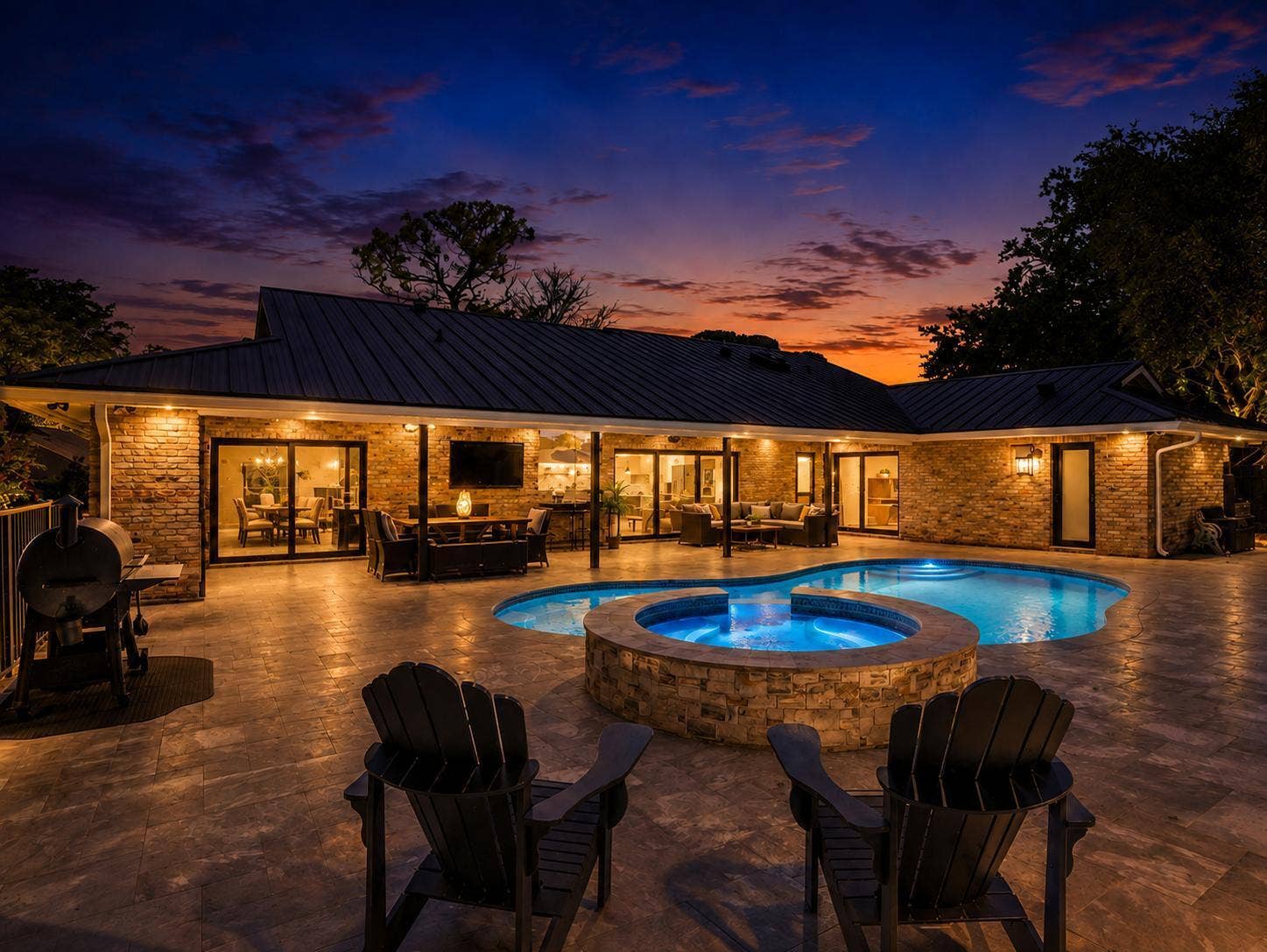 Pool Twilight Photo 2
