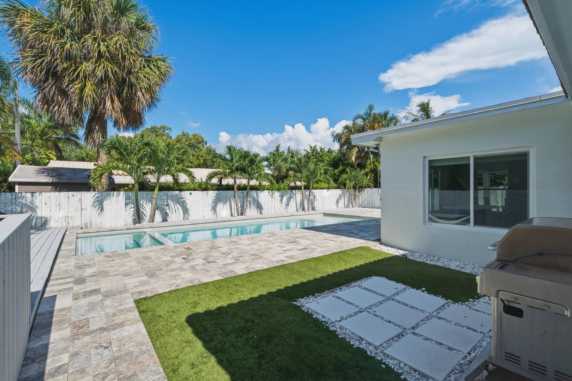 801 NE 19th Terrace, Fort Lauderdale, FL 33304 DSC06311-2