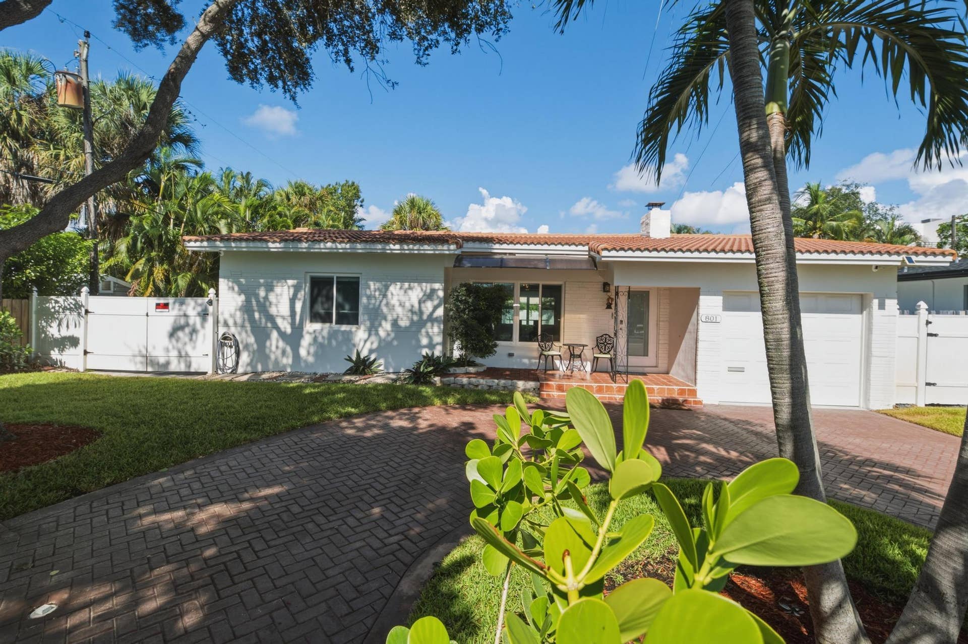 801 NE 19th Terrace, Fort Lauderdale, FL 33304 DSC06299-2