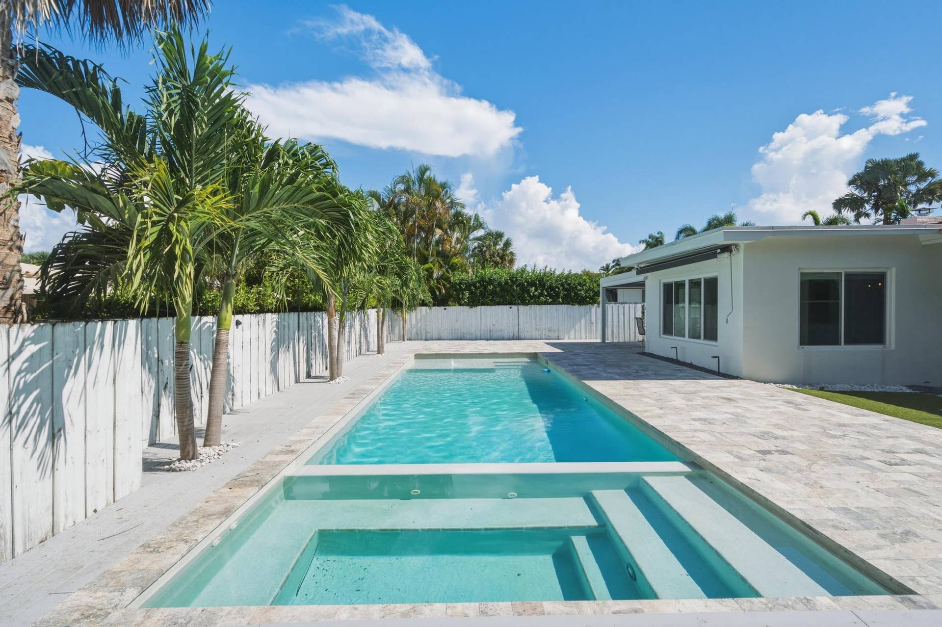 801 NE 19th Terrace, Fort Lauderdale, FL 33304 DSC06317-2