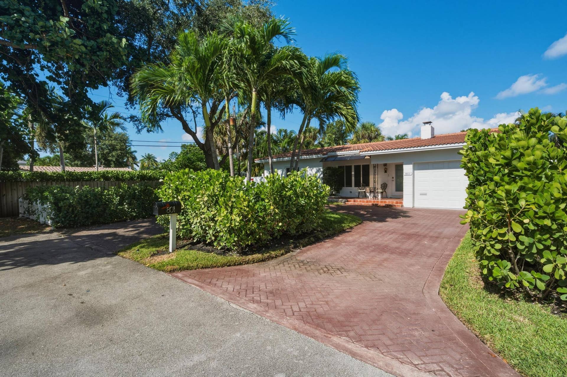 801 NE 19th Terrace, Fort Lauderdale, FL 33304 DSC06290-2