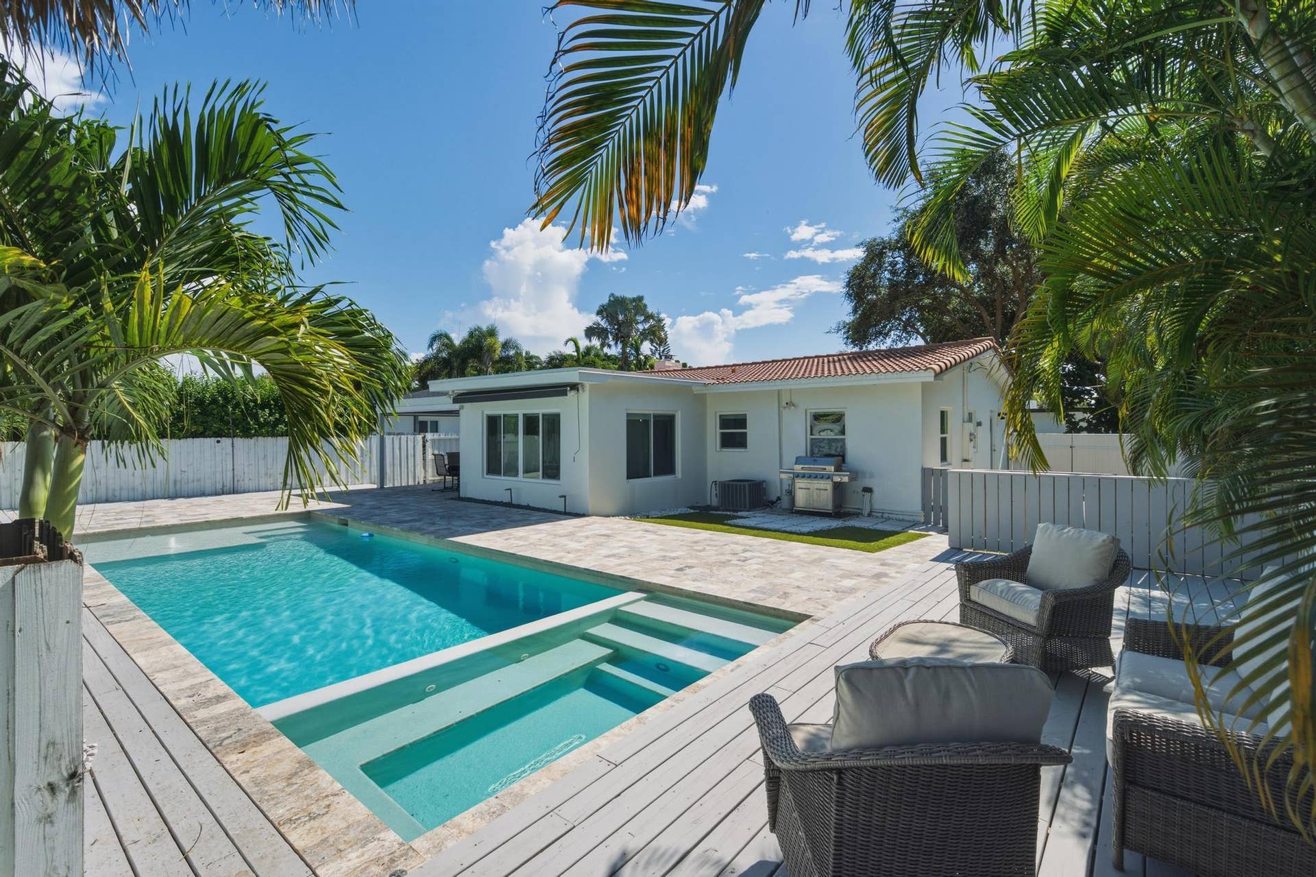801 NE 19th Terrace, Fort Lauderdale, FL 33304 DSC06314-2