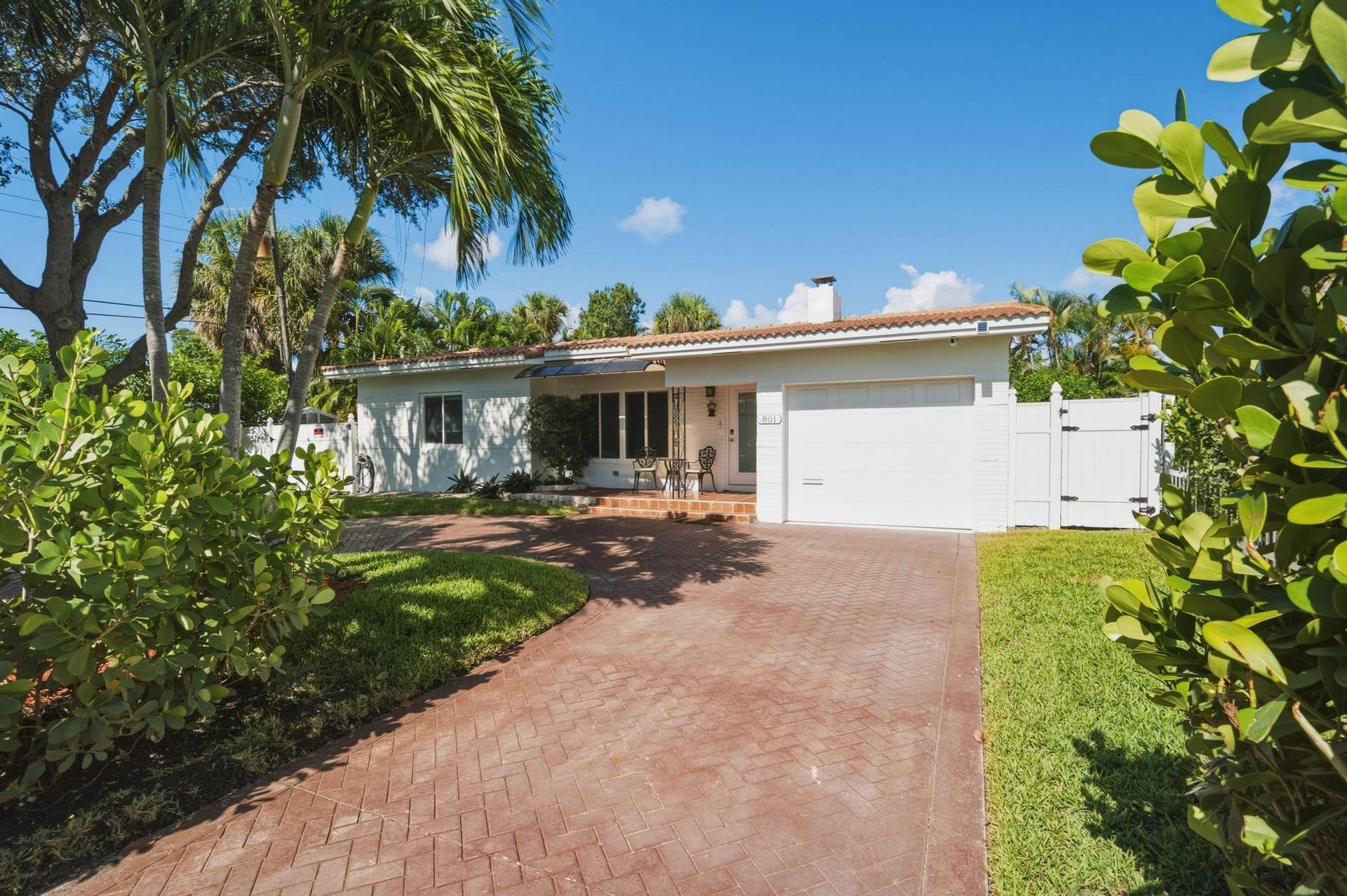 801 NE 19th Terrace, Fort Lauderdale, FL 33304 DSC06302-2
