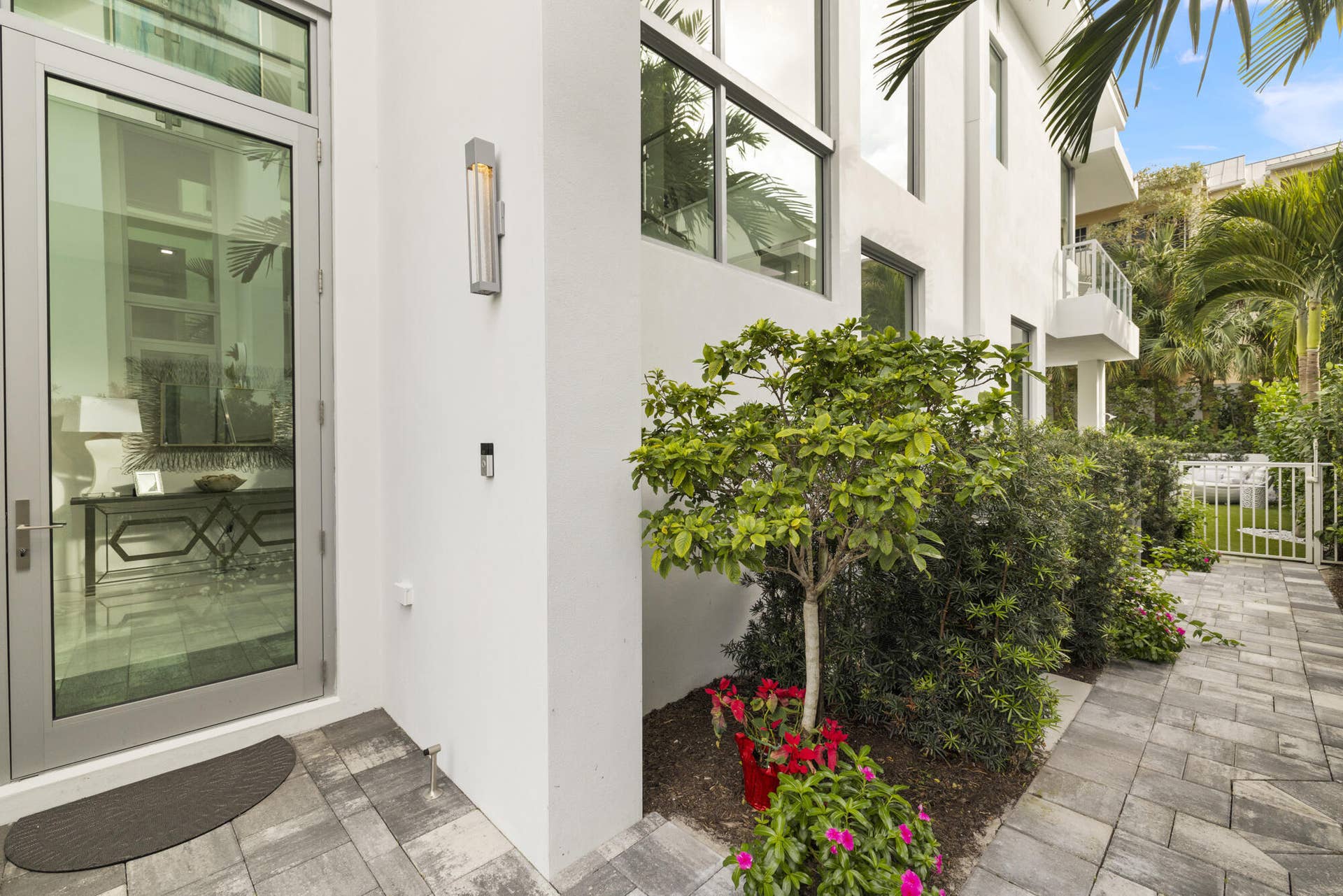 402 Ocean One Lane, Juno Beach, FL 33408 Private Entry