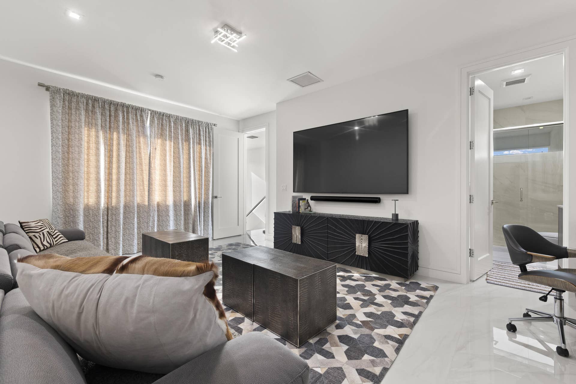 402 Ocean One Lane, Juno Beach, FL 33408 Guest Room 4